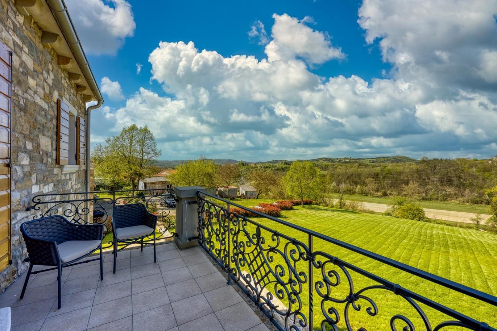 Villa Stara Hiza view 4