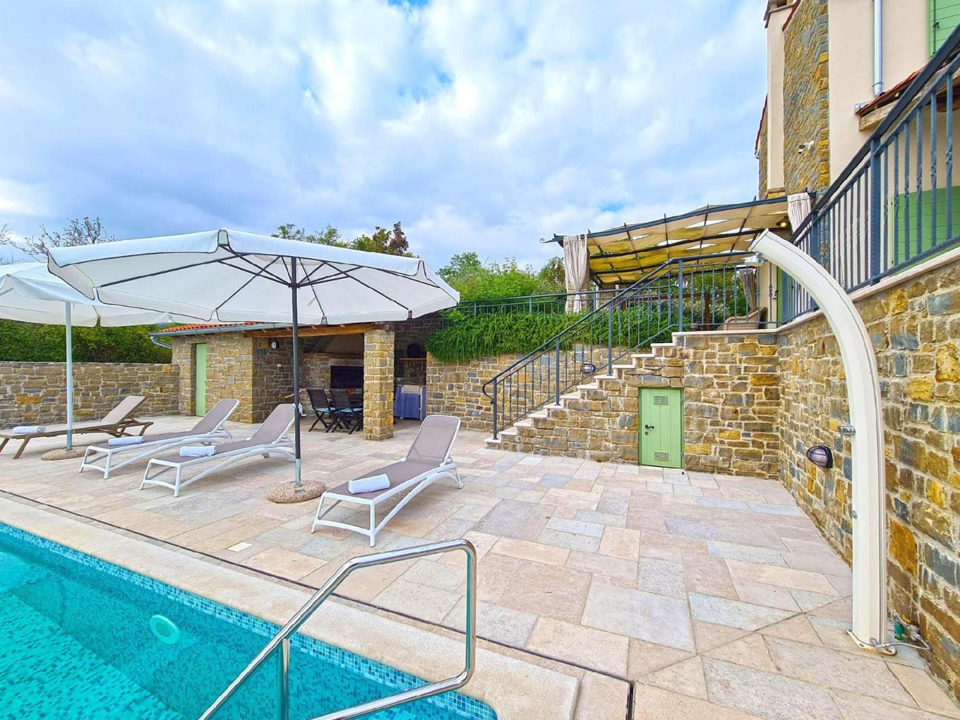 Ferienhaus mit Privatpool für 10 Personen ca 200 qm in Bartolici, Istrien Binnenland von Istrien view 2