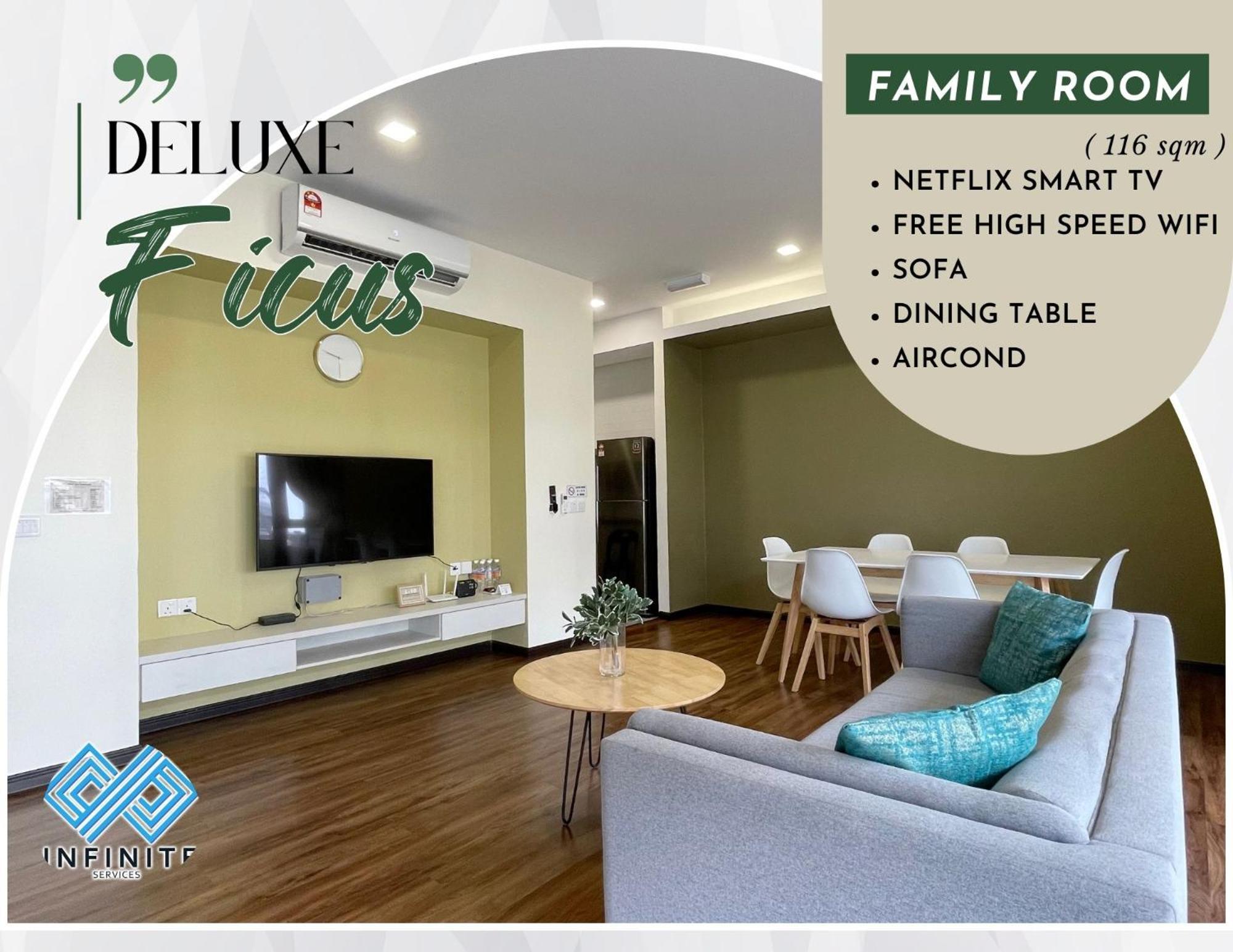 Roxy Sematan Beach Townhouse Deluxe , 1 & 2 photo 8