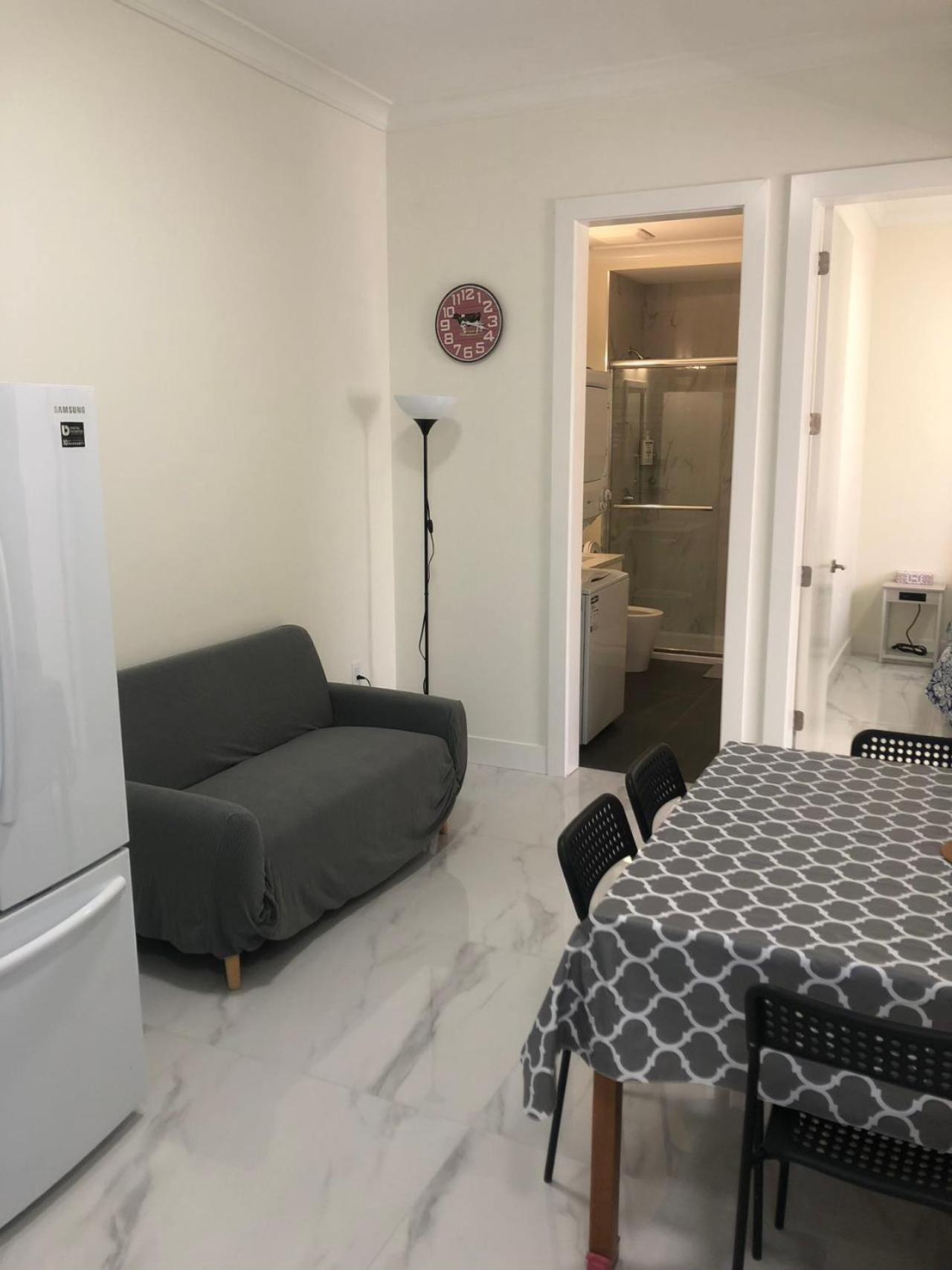 Ground Lvl Brand New Suite - Two Bedroom