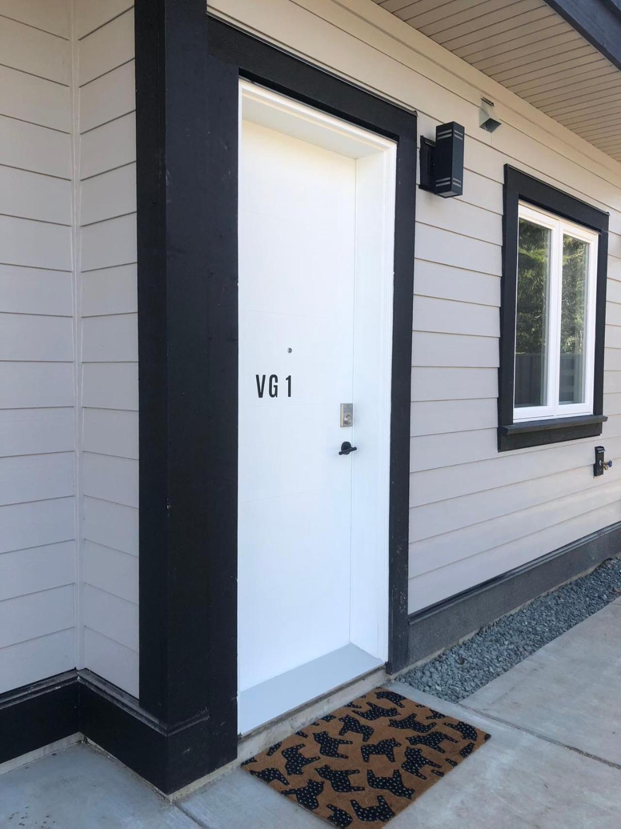 Ground Lvl Brand New Suite - Two Bedroom
