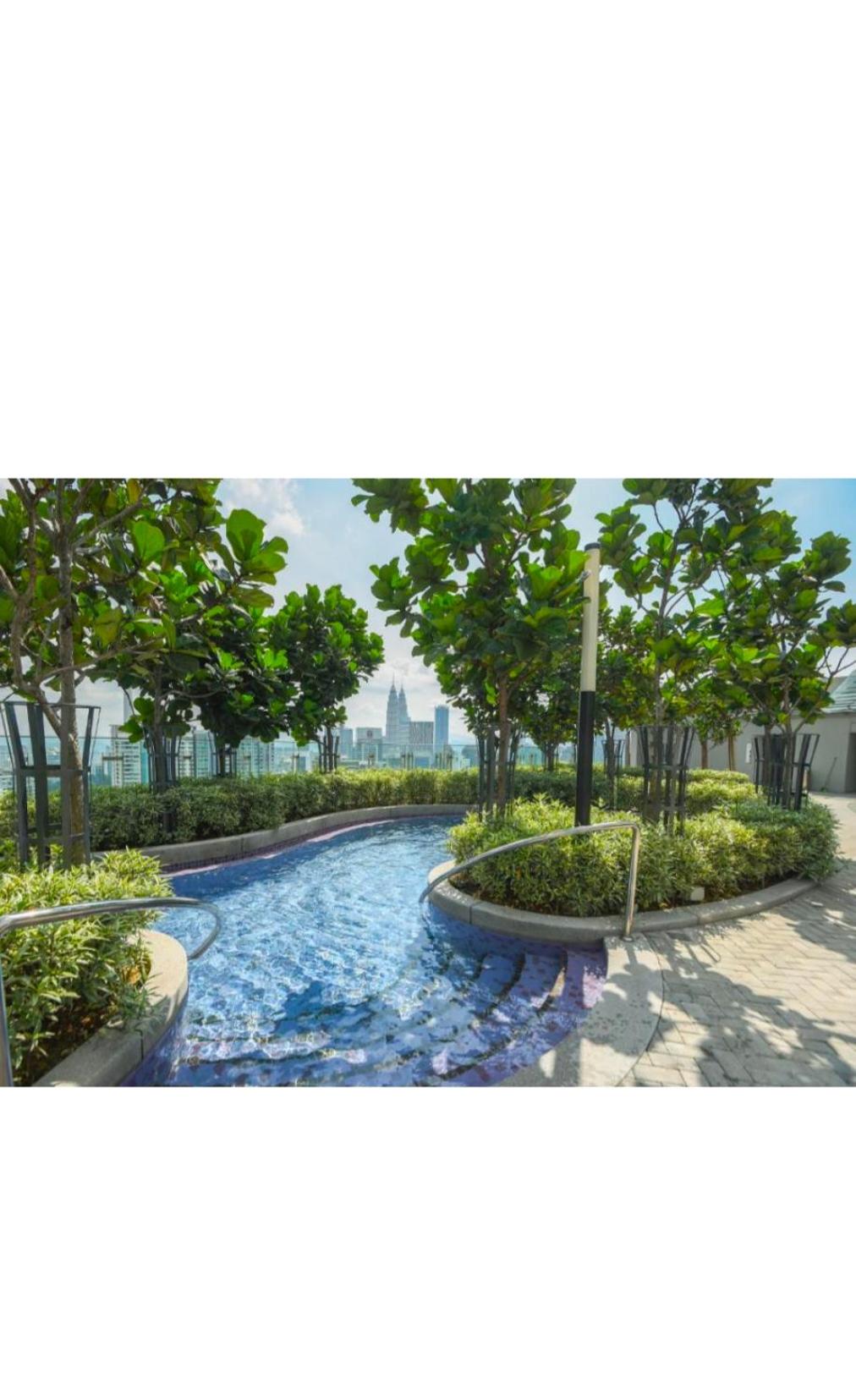 Modern And Cozy Robertson Apartment Bukit-Bintang City Centre