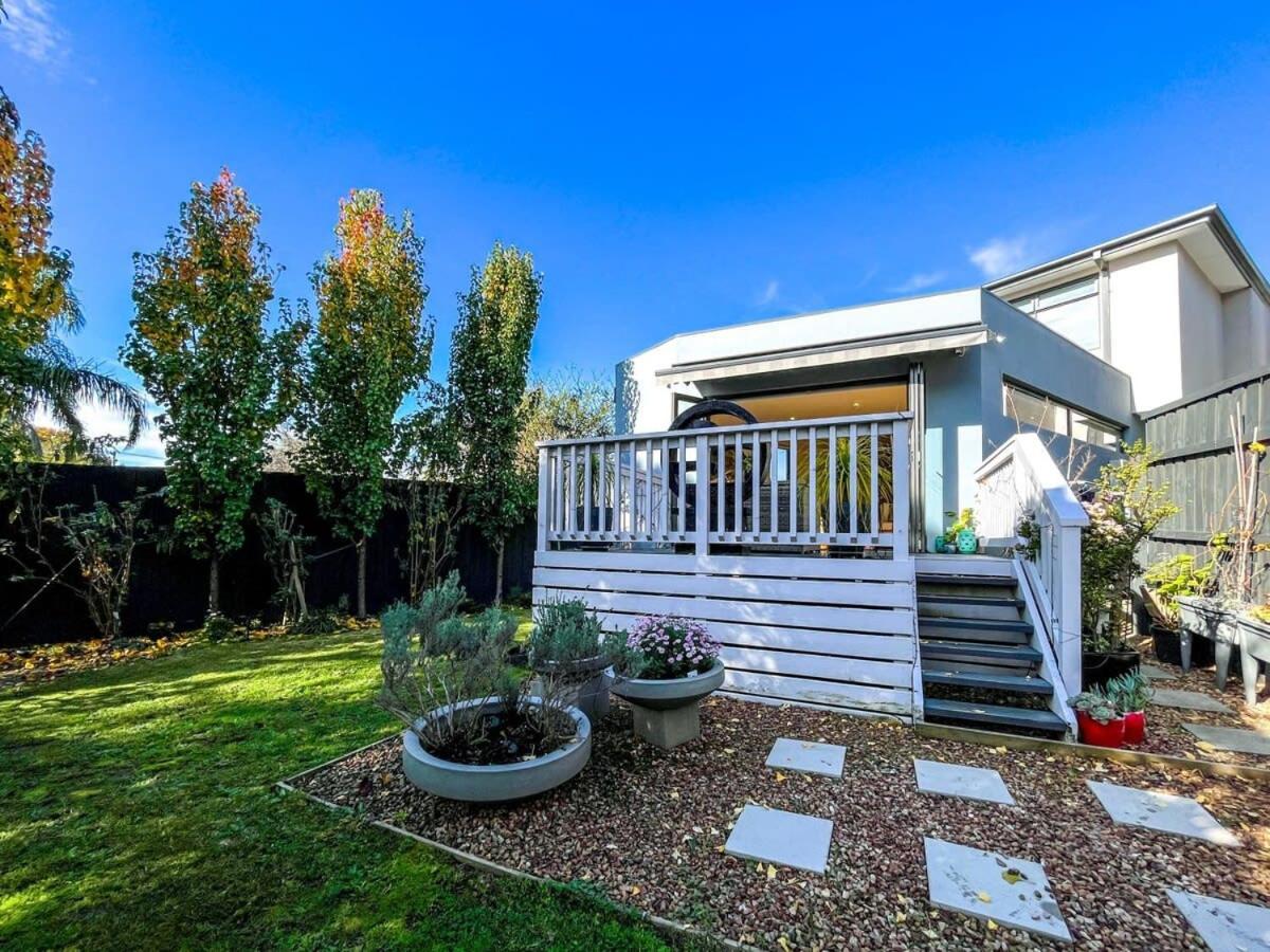 Delux Camberwell Sunny Townhouse