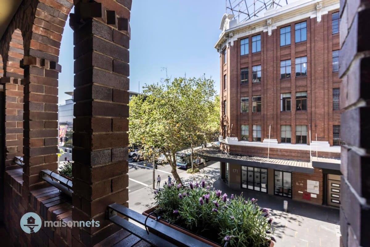 Darlinghurst Apt W A C Balcony Only A Walk To CBD