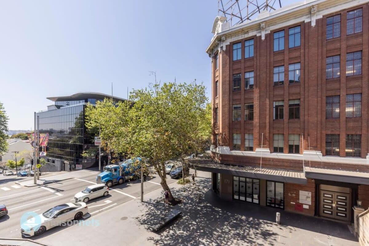 Darlinghurst Apt W A C Balcony Only A Walk To CBD
