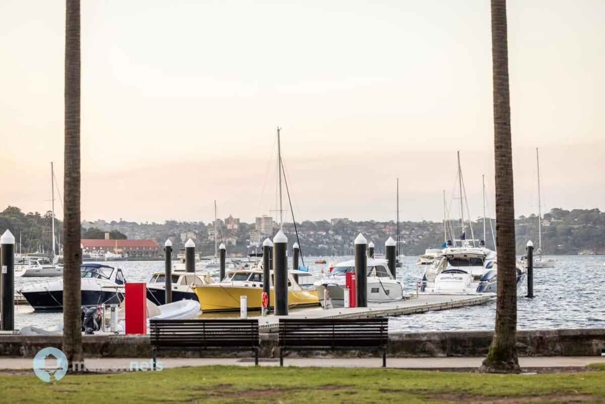 Apmnt With Parking, Balcony, Pool & Harbour Views