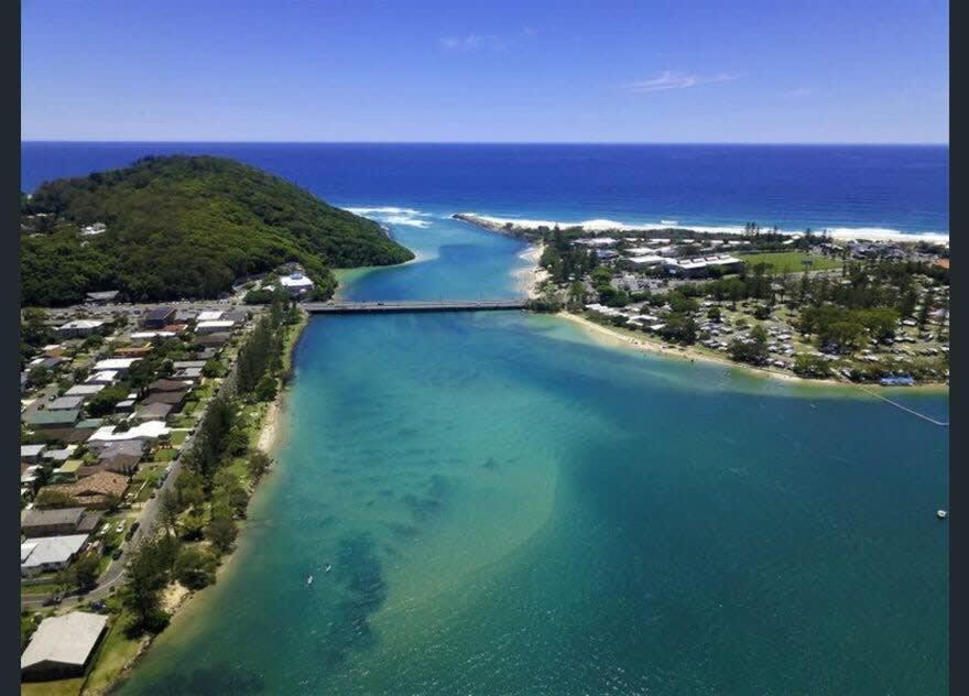 1 Bedroom Gem with Aircon Stroll to Beach