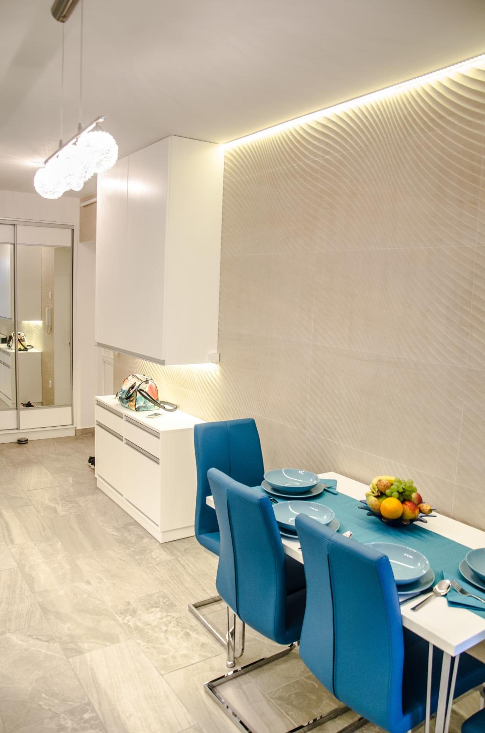 Blue Luxury Apartment