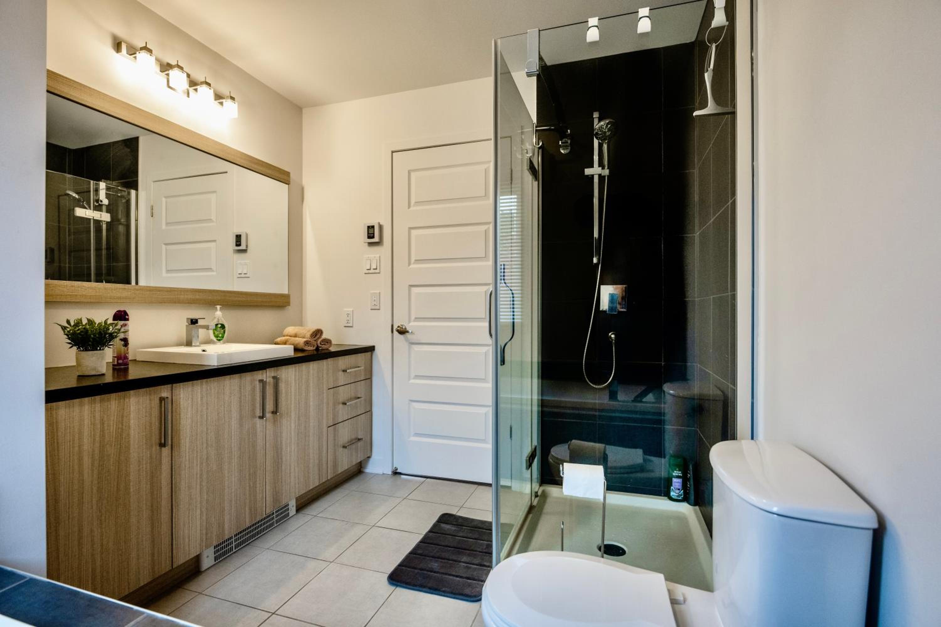 Appartment 2BR 4 beds AC wi-Fi Smart TV FreeParking