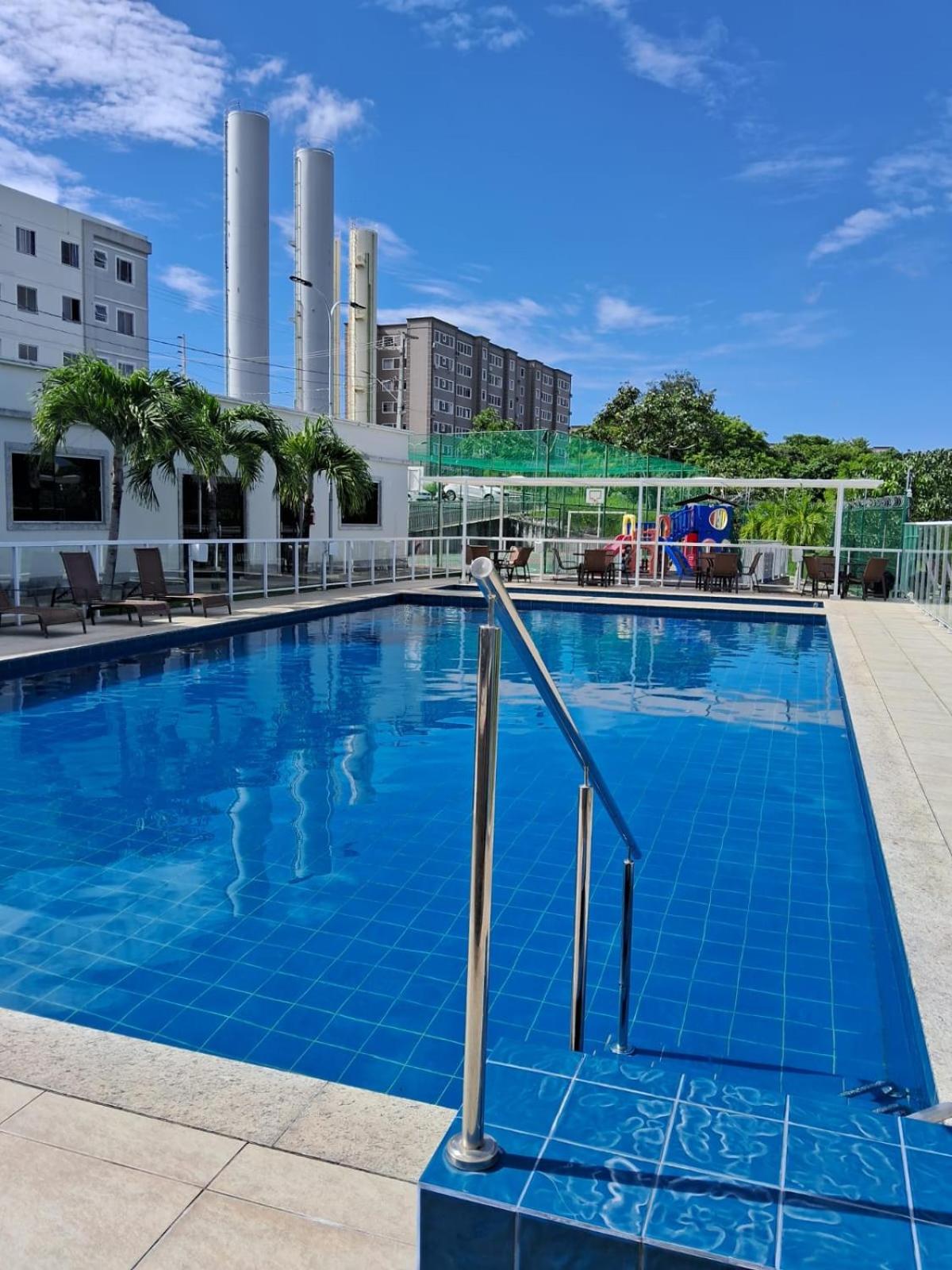 Apto Completo em Condominio com 2 Quartos, Próximo as Praias de Seixas e Cabo Branco