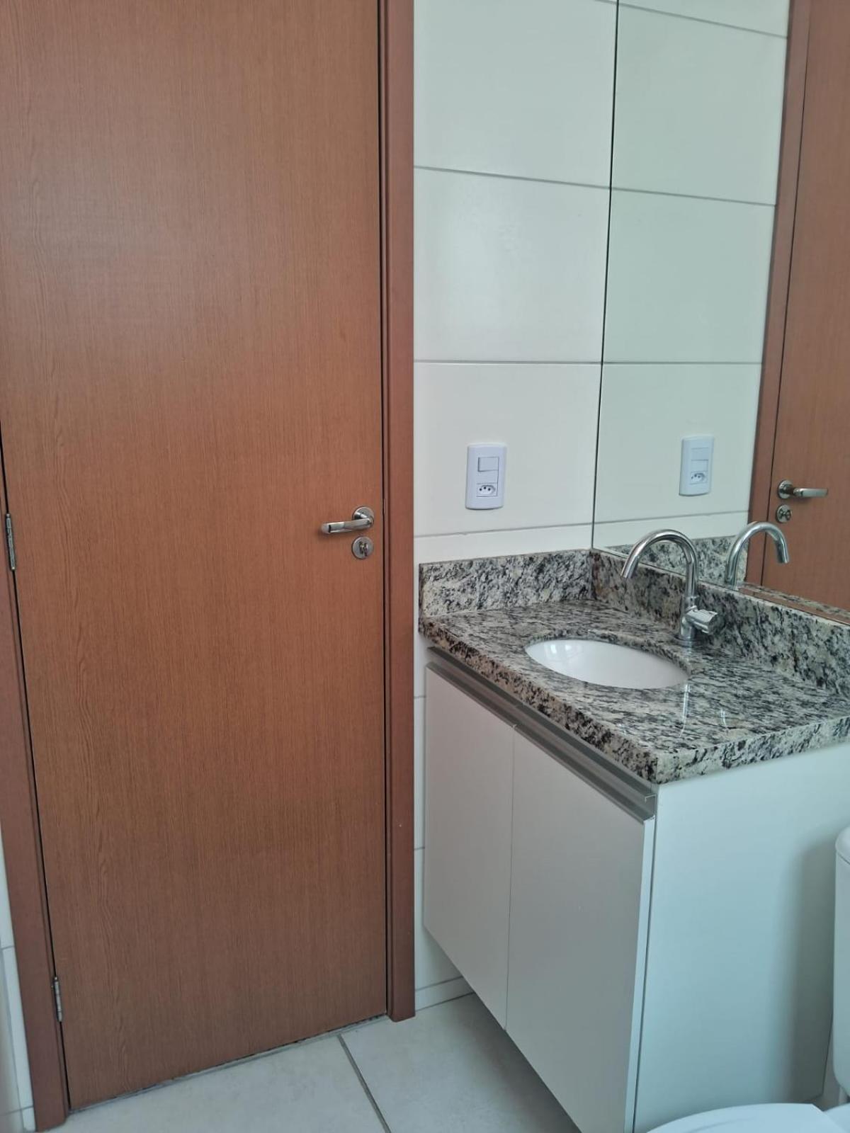 Apto Completo em Condominio com 2 Quartos, Próximo as Praias de Seixas e Cabo Branco
