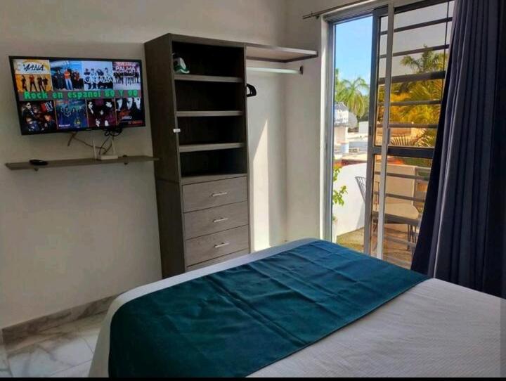 Estudio jade, fresco y confortable A/A WiFi Pkg Nflx