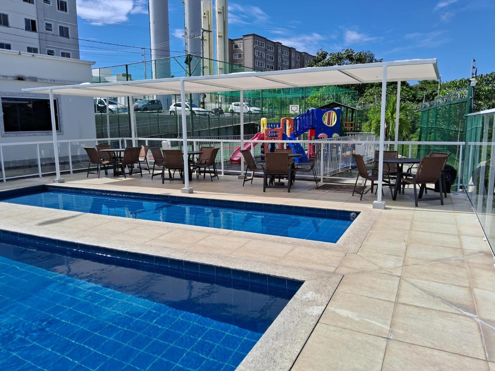 Apto Completo em Condominio com 2 Quartos, Próximo as Praias de Seixas e Cabo Branco