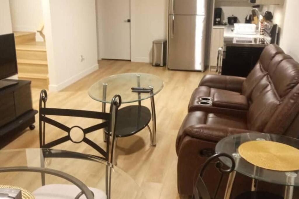 Peaceful basement, Calgary city