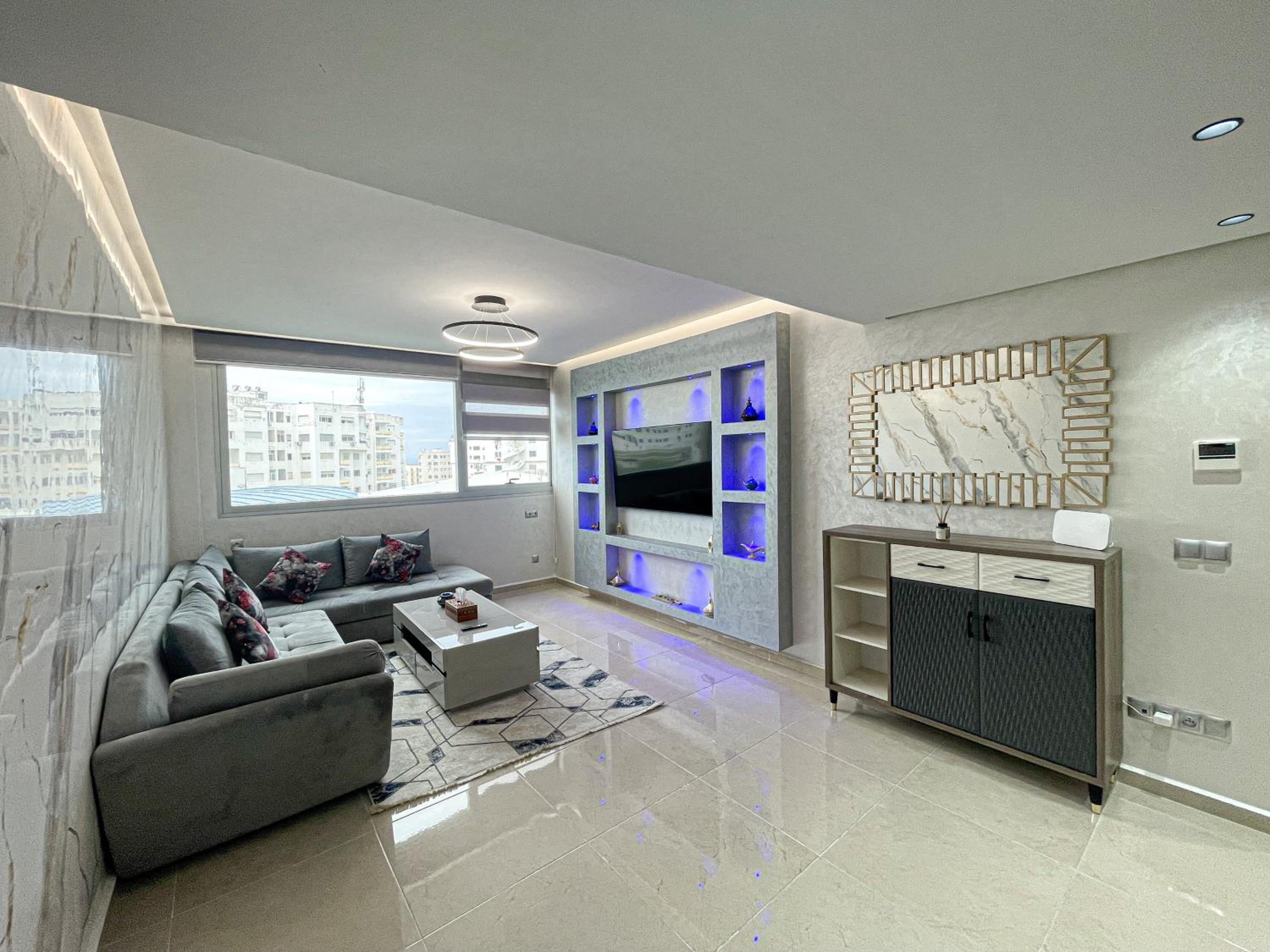 Tangier City Centre Apartment - next to Hilton hotel view 3