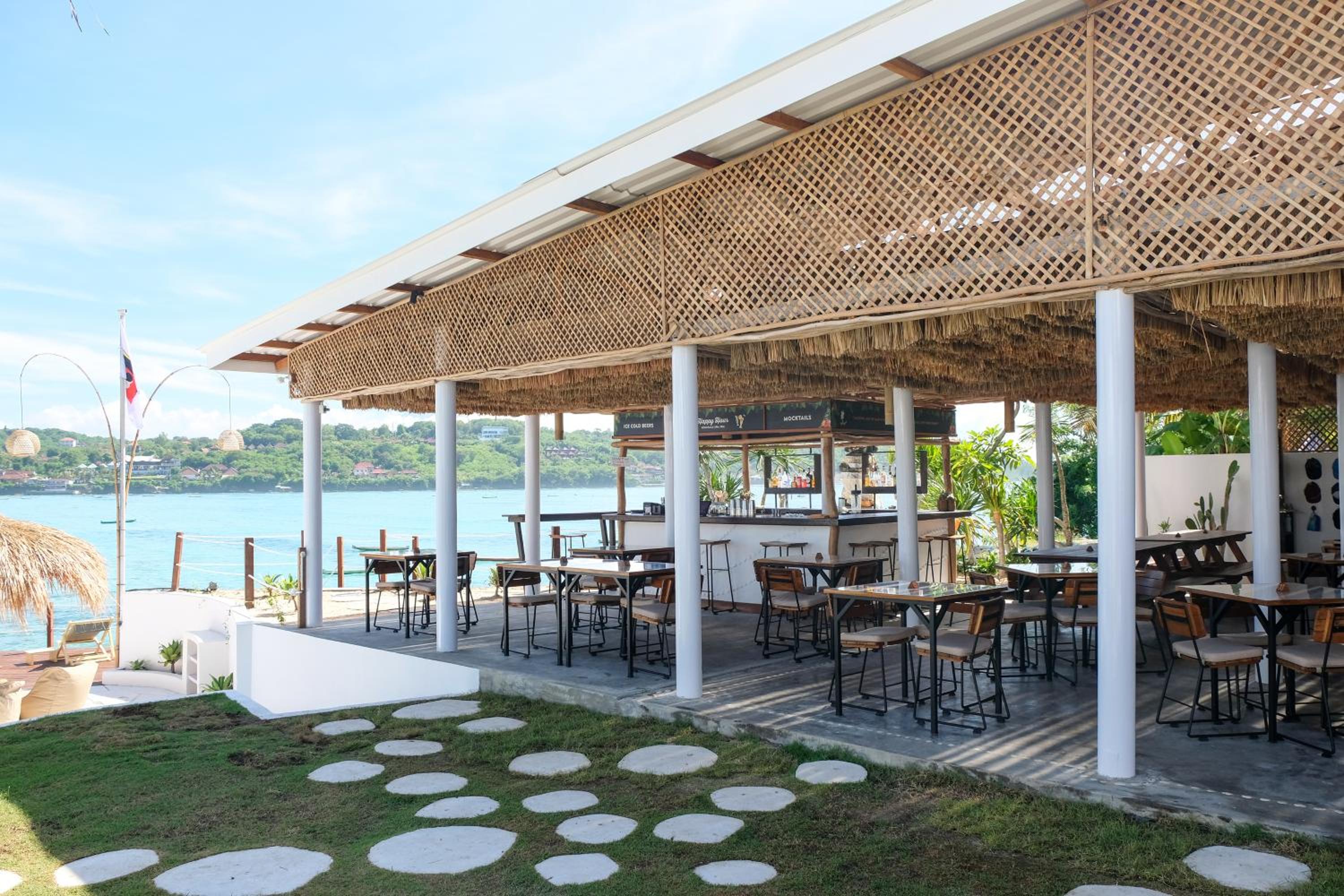 Le Pirate Beach Club Nusa Ceningan - Adults Only view 3