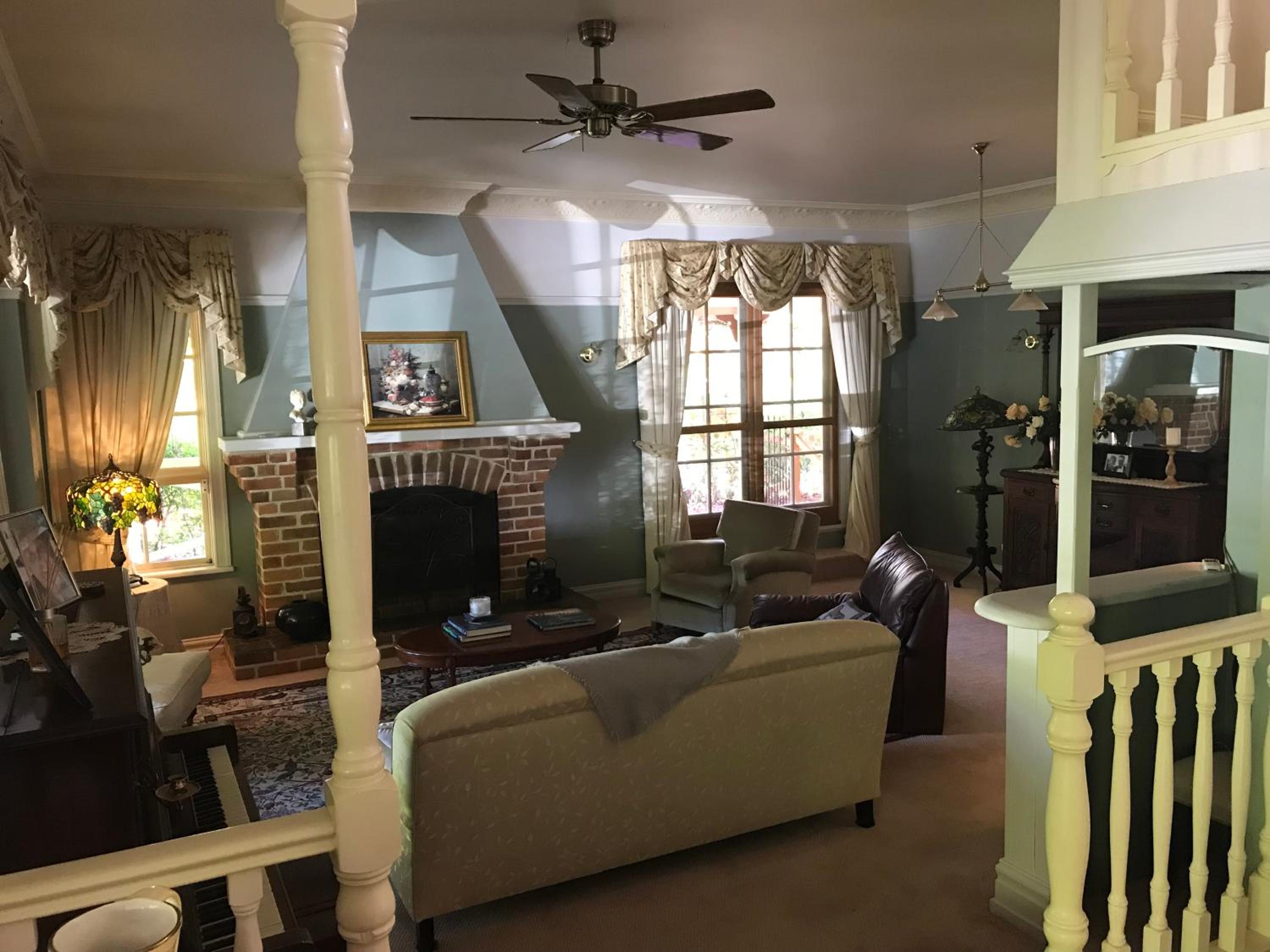 Hawk's Nest Bed & Breakfast