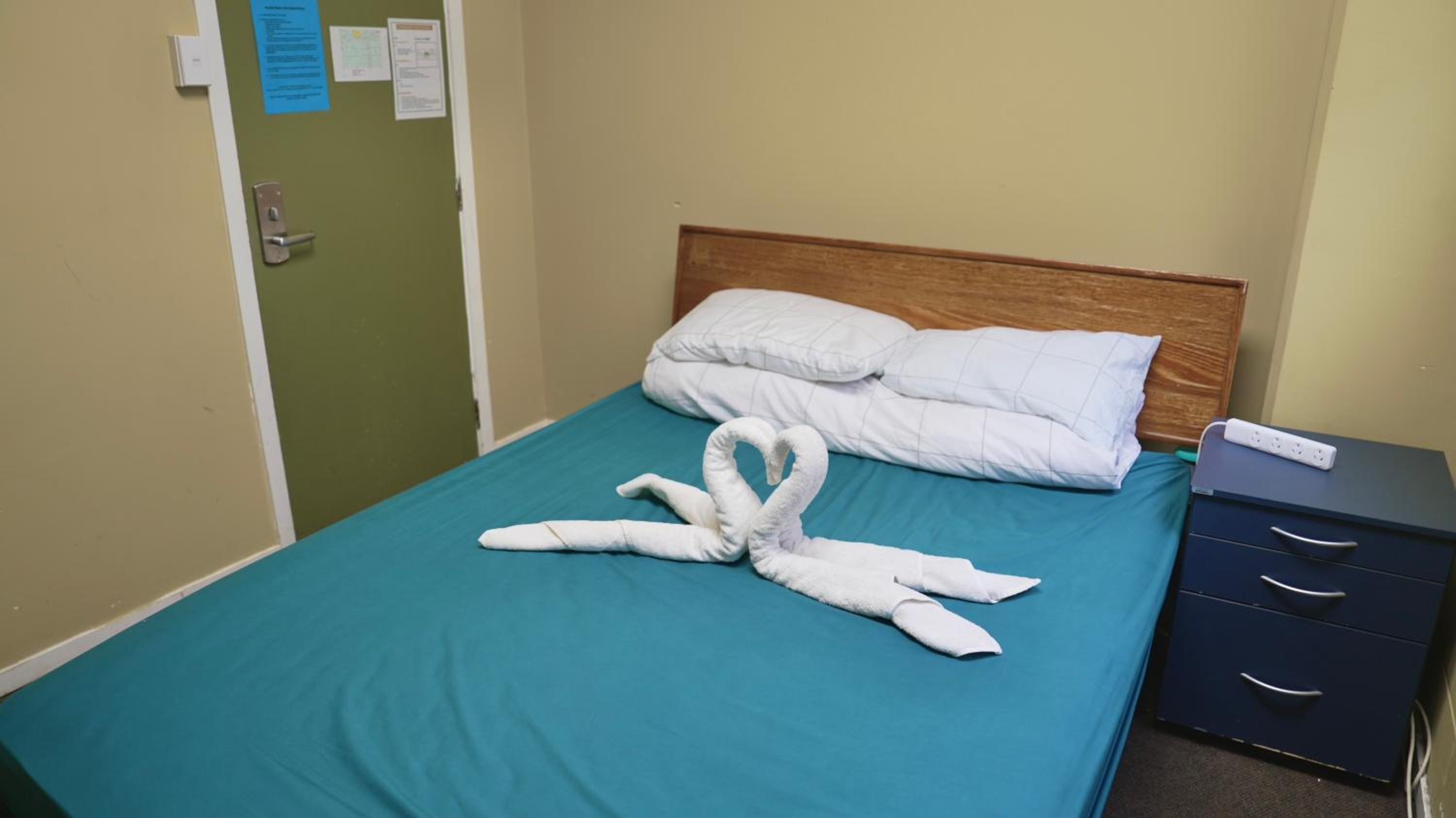 Silverfern Backpackers