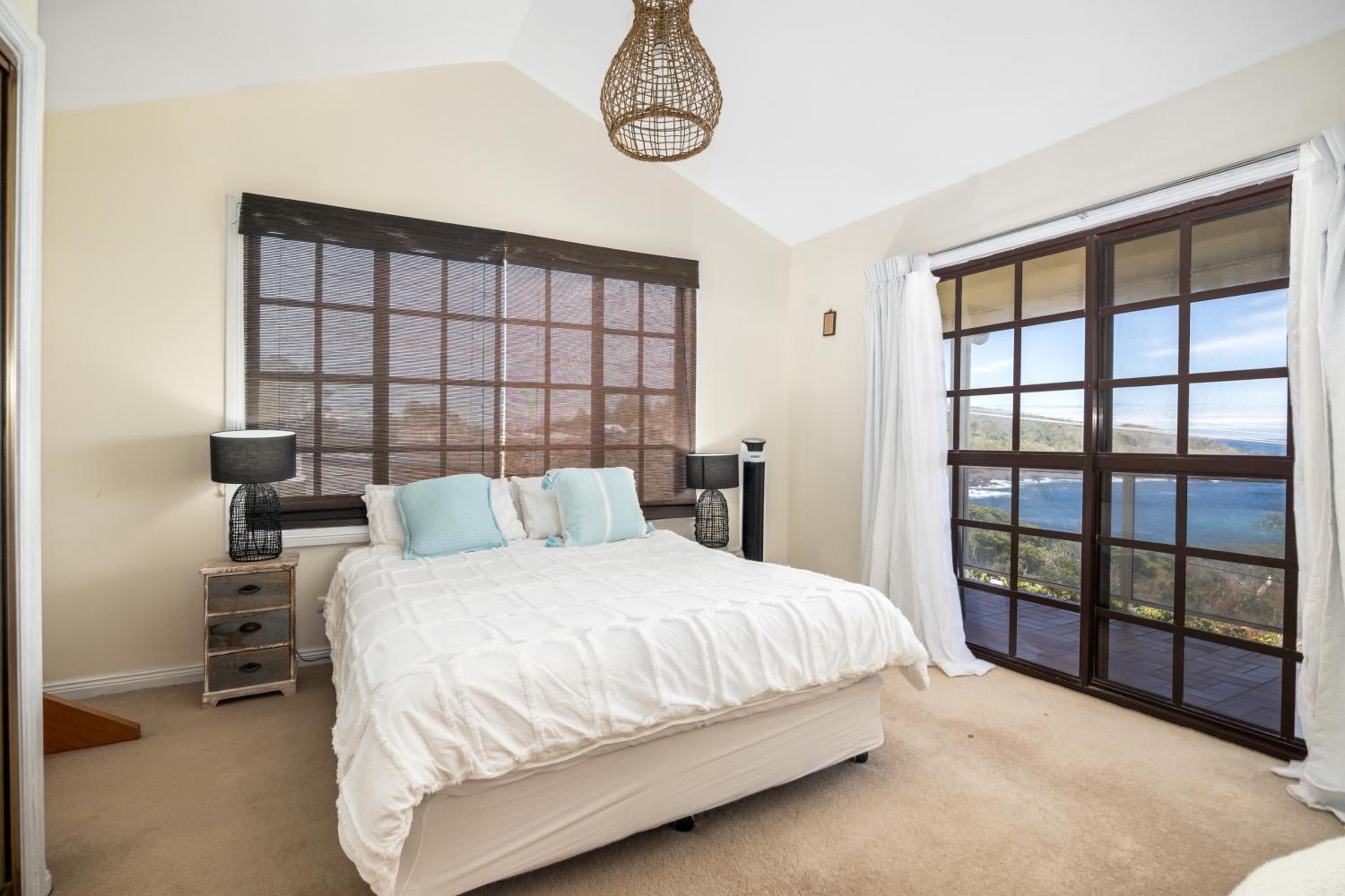 Merry Beach 2 Bedroom Waterfront Paradise