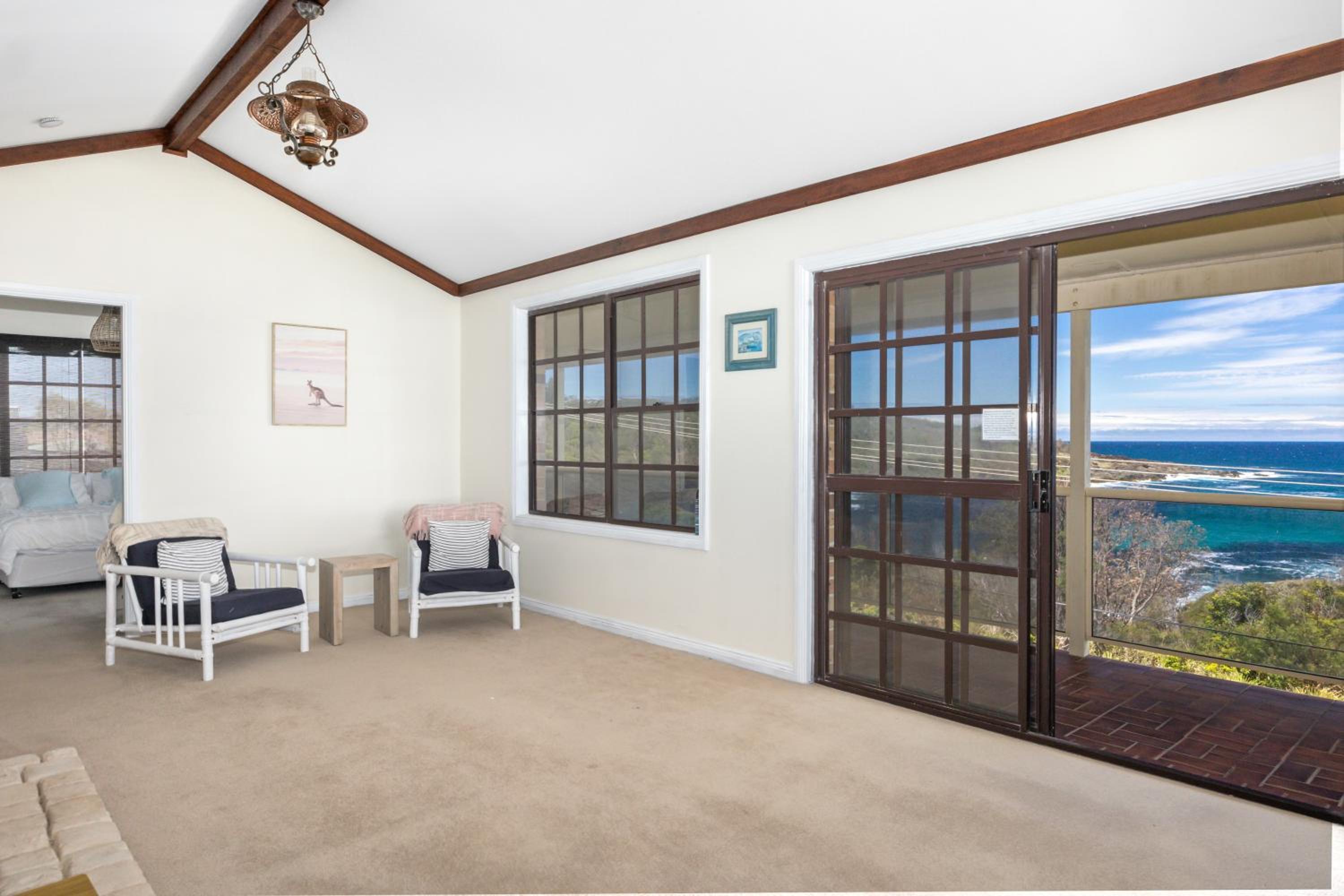 Merry Beach 2 Bedroom Waterfront Paradise