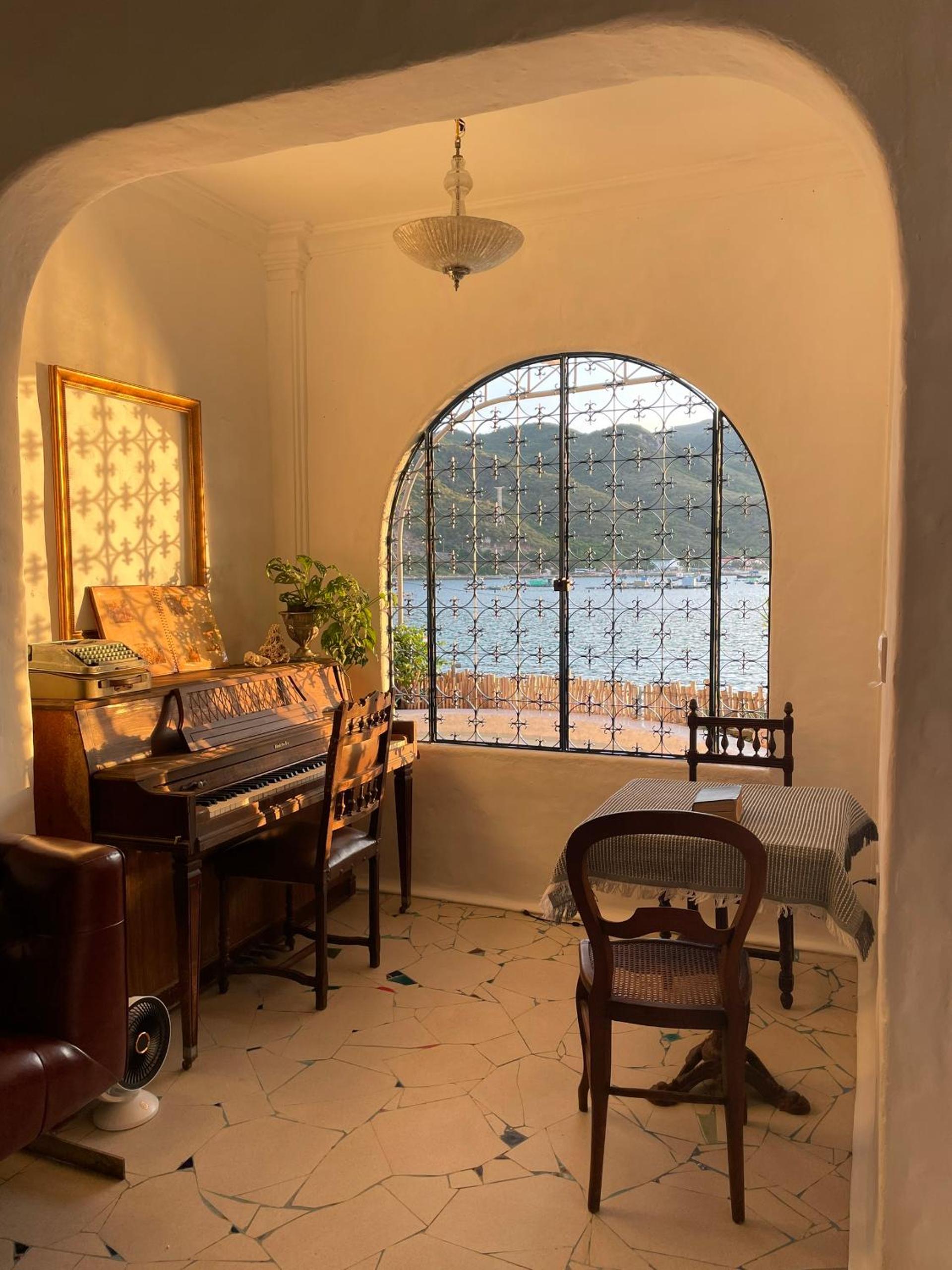 Rosarii Pacis Villa - Venuestay view 2
