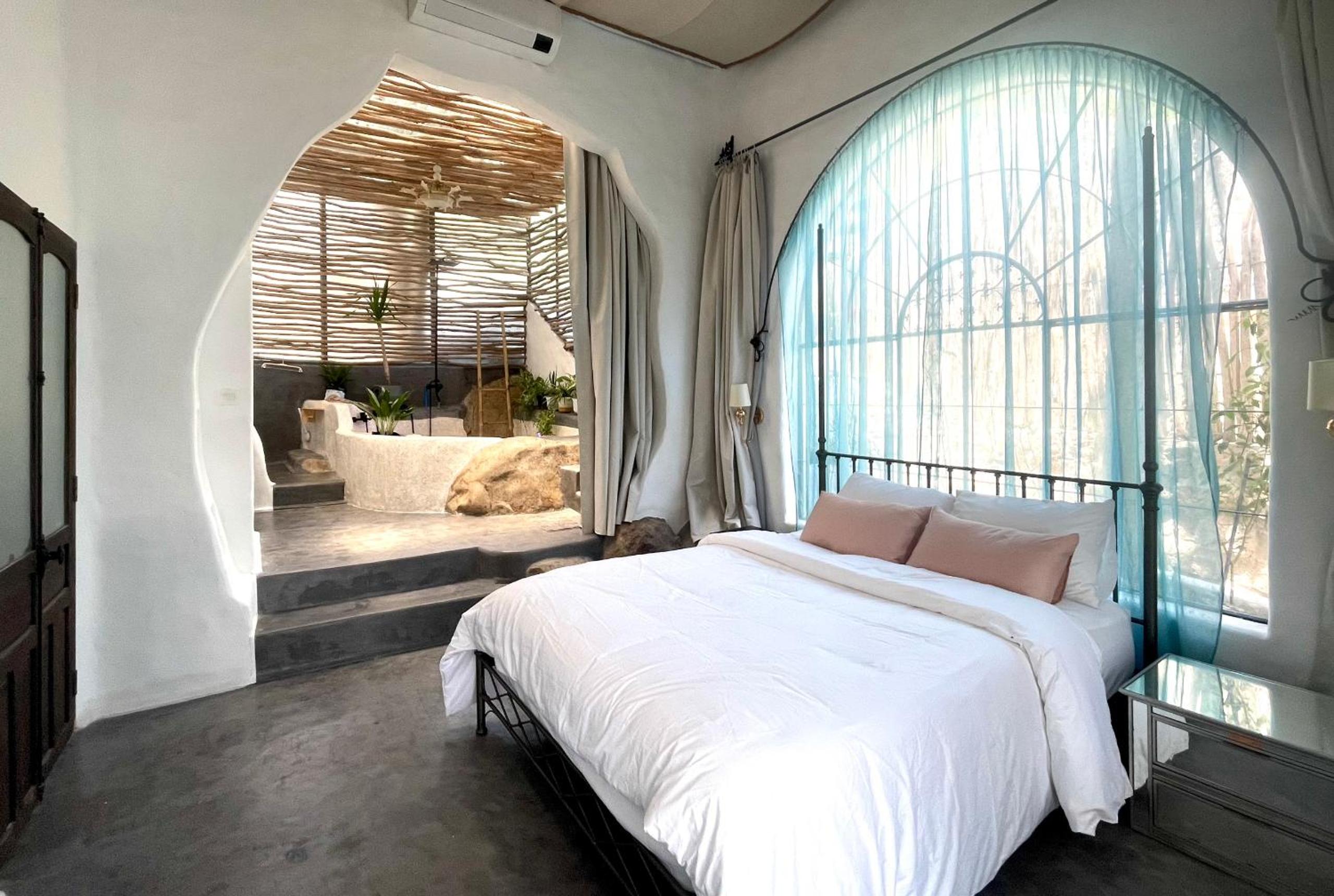 Rosarii Pacis Villa - Venuestay view 3