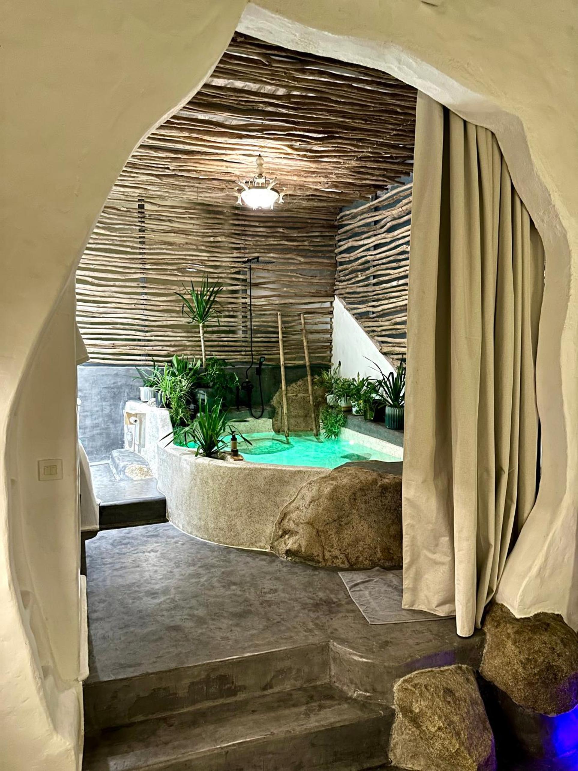 Rosarii Pacis Villa - Venuestay view 5