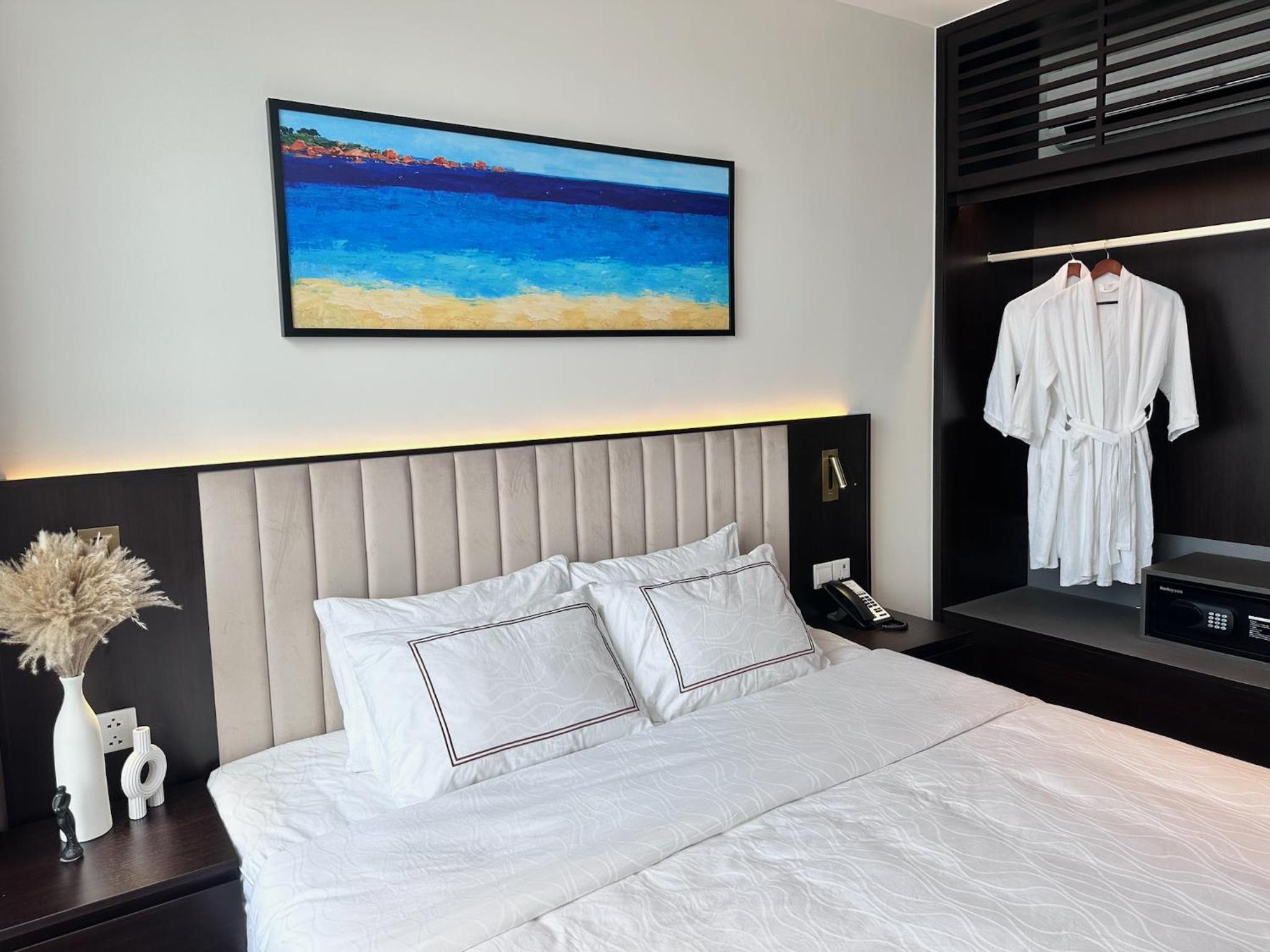 Sea & SunWheel View 2BR/apt view 5