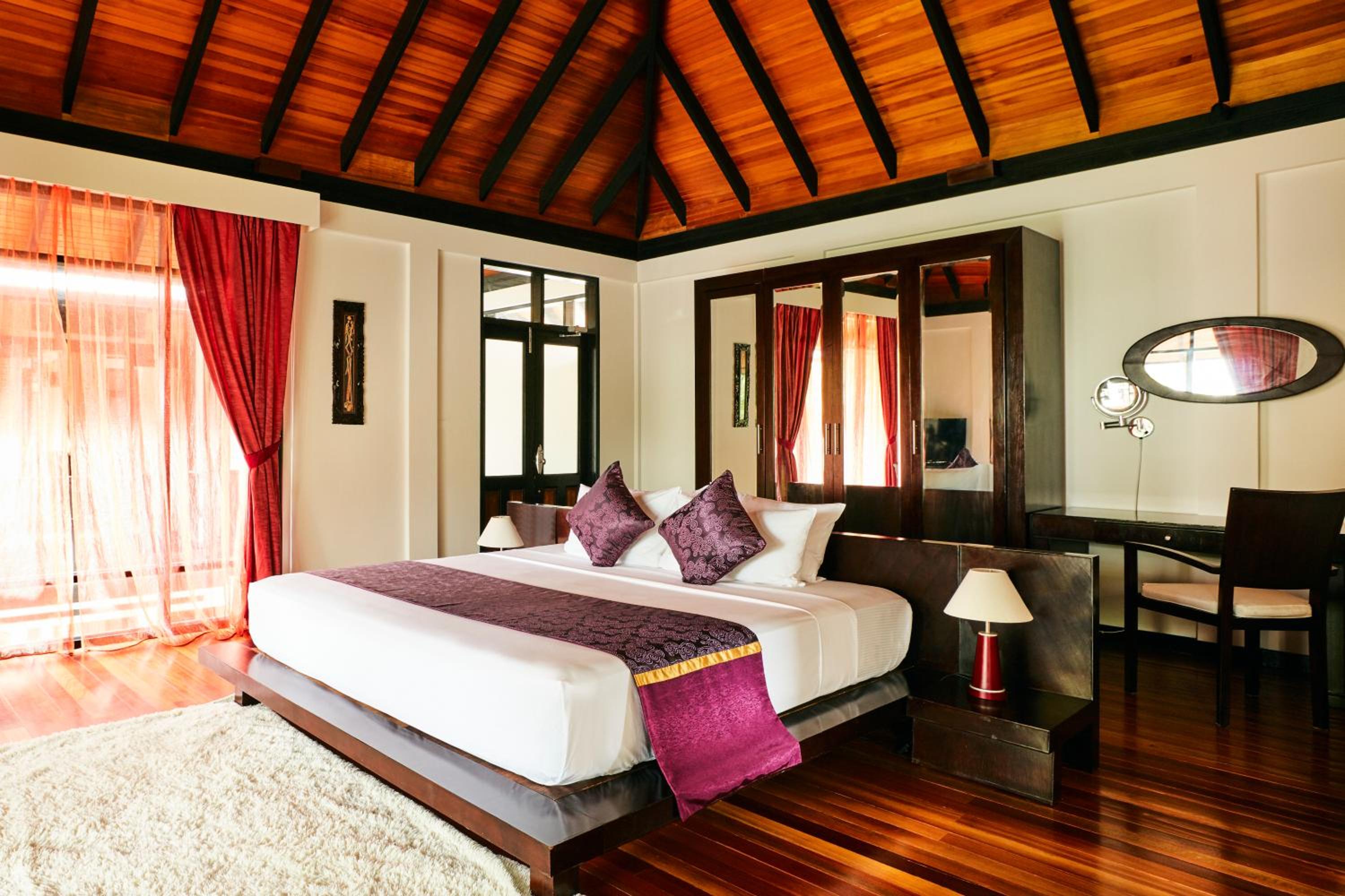 Sun Siyam Iru Fushi with Free Transfer photo 4