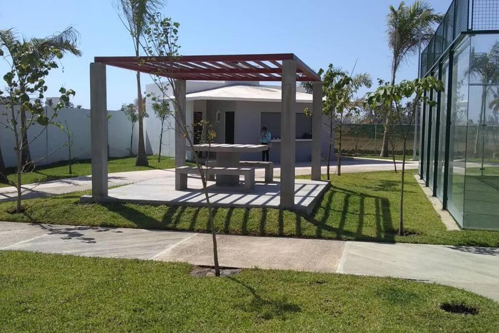 Increíble departamento Club de Playa canchas de pádel para 8 huéspedes