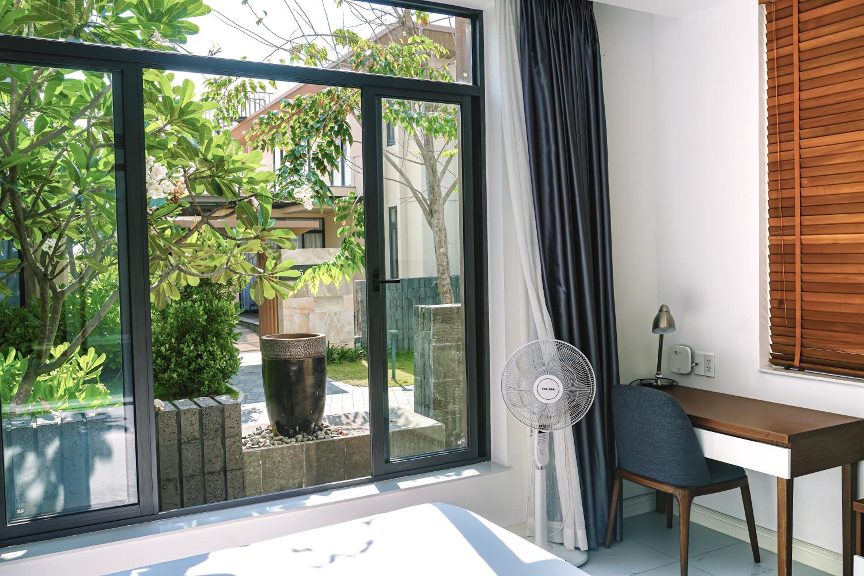 Seascape Villas In Long Beach Cam Ranh