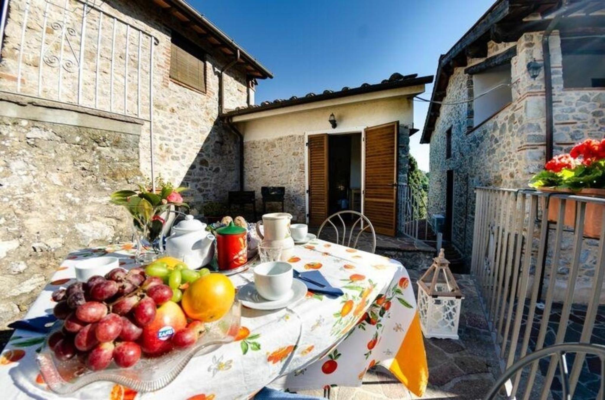 Ferienhaus mit Privatpool für 10 Personen ca 170 qm in Castello, Toskana Provinz Lucca view 3