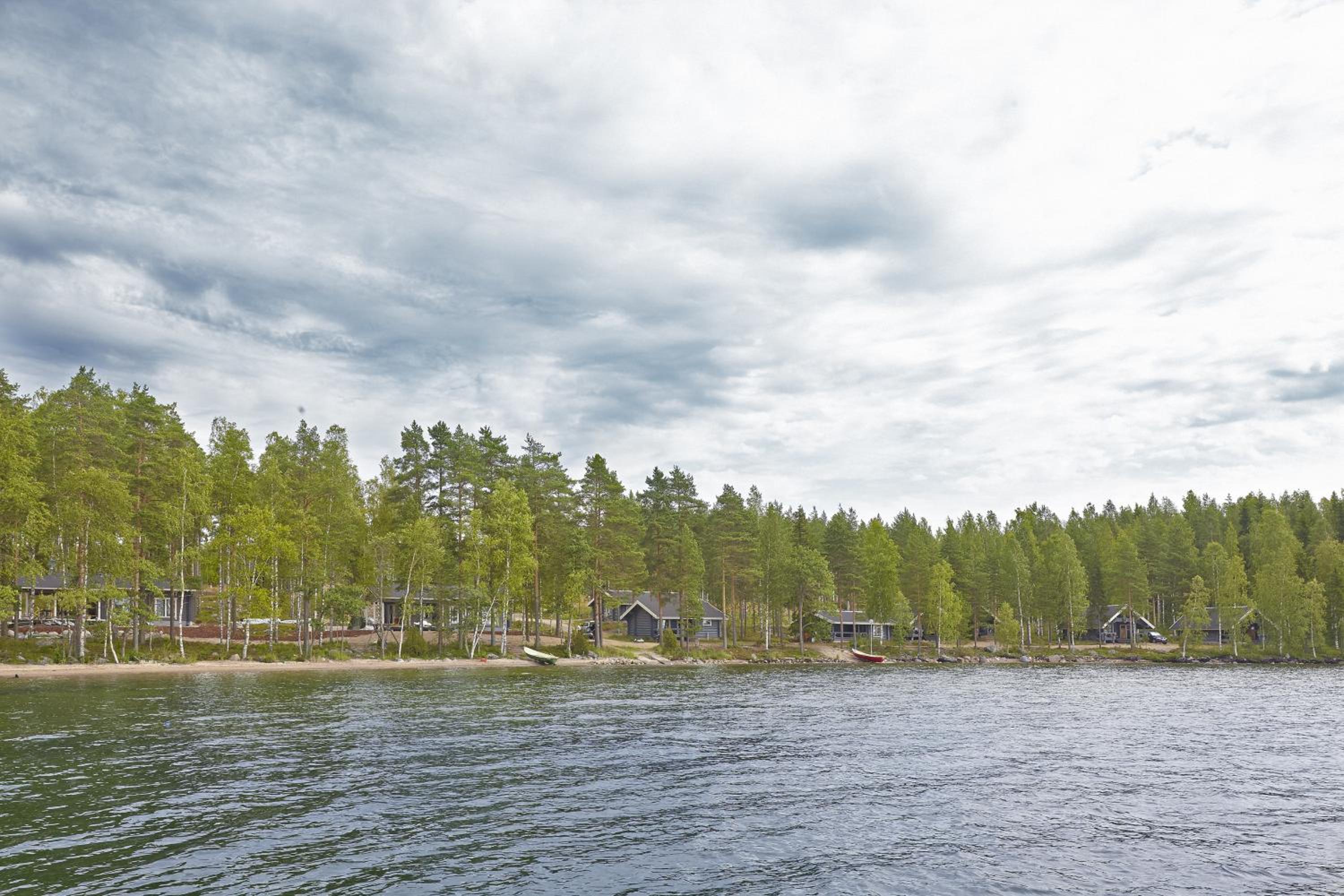Lakeside Cottages