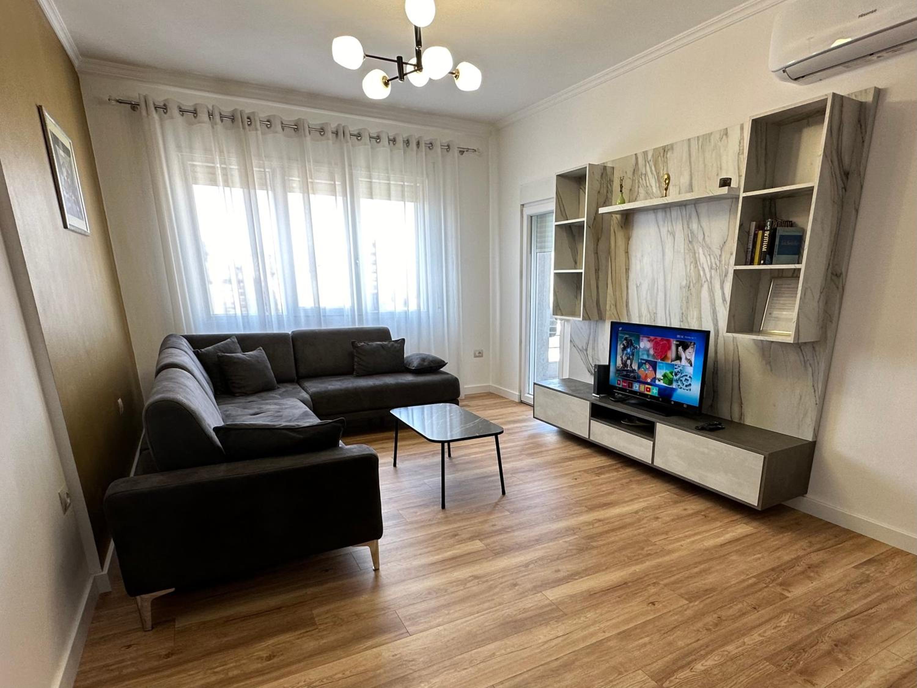 Pazari Luxury Central Apartment