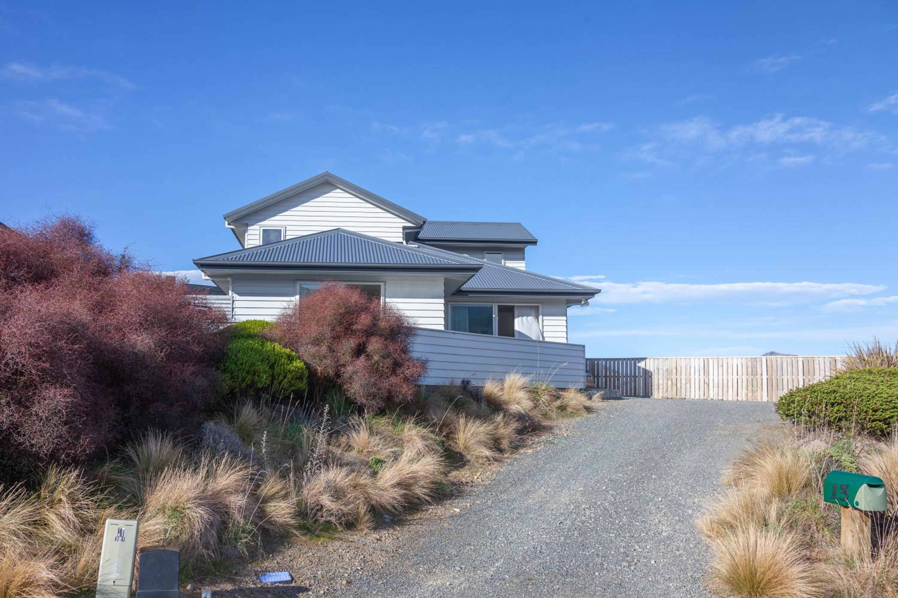 Hotel Hillside Hideaway - Image 1