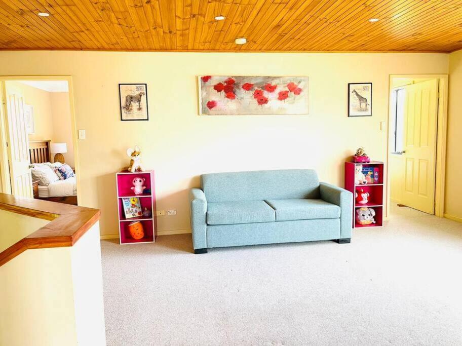 Aircabin - Tuggerawong - Lake Front - 3 Beds House