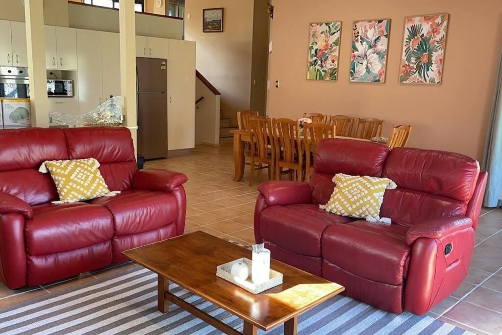 Aircabin - Tuggerawong - Lake Front - 3 Beds House