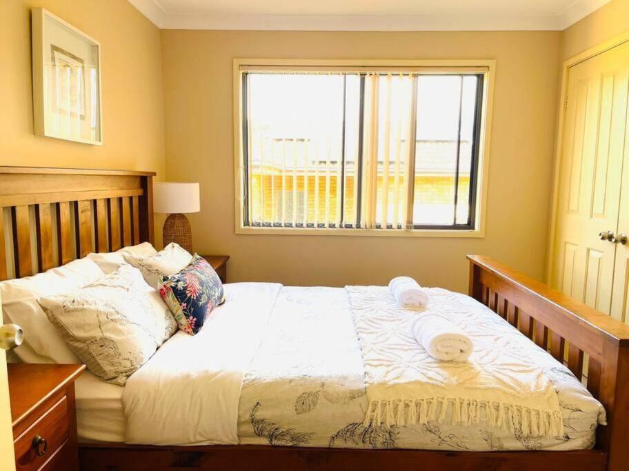 Aircabin - Tuggerawong - Lake Front - 3 Beds House