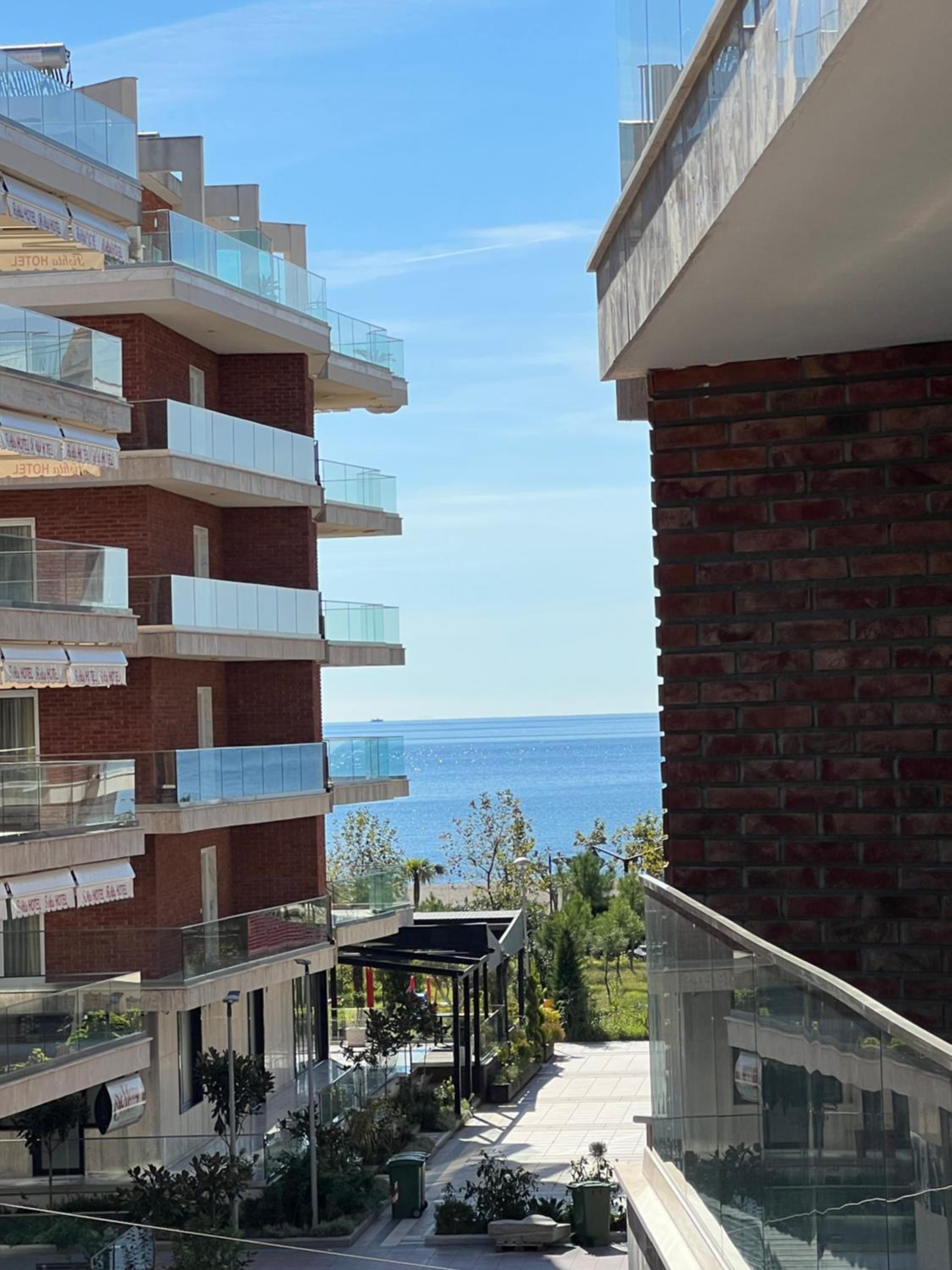Modern apartment Fishta Q5 22