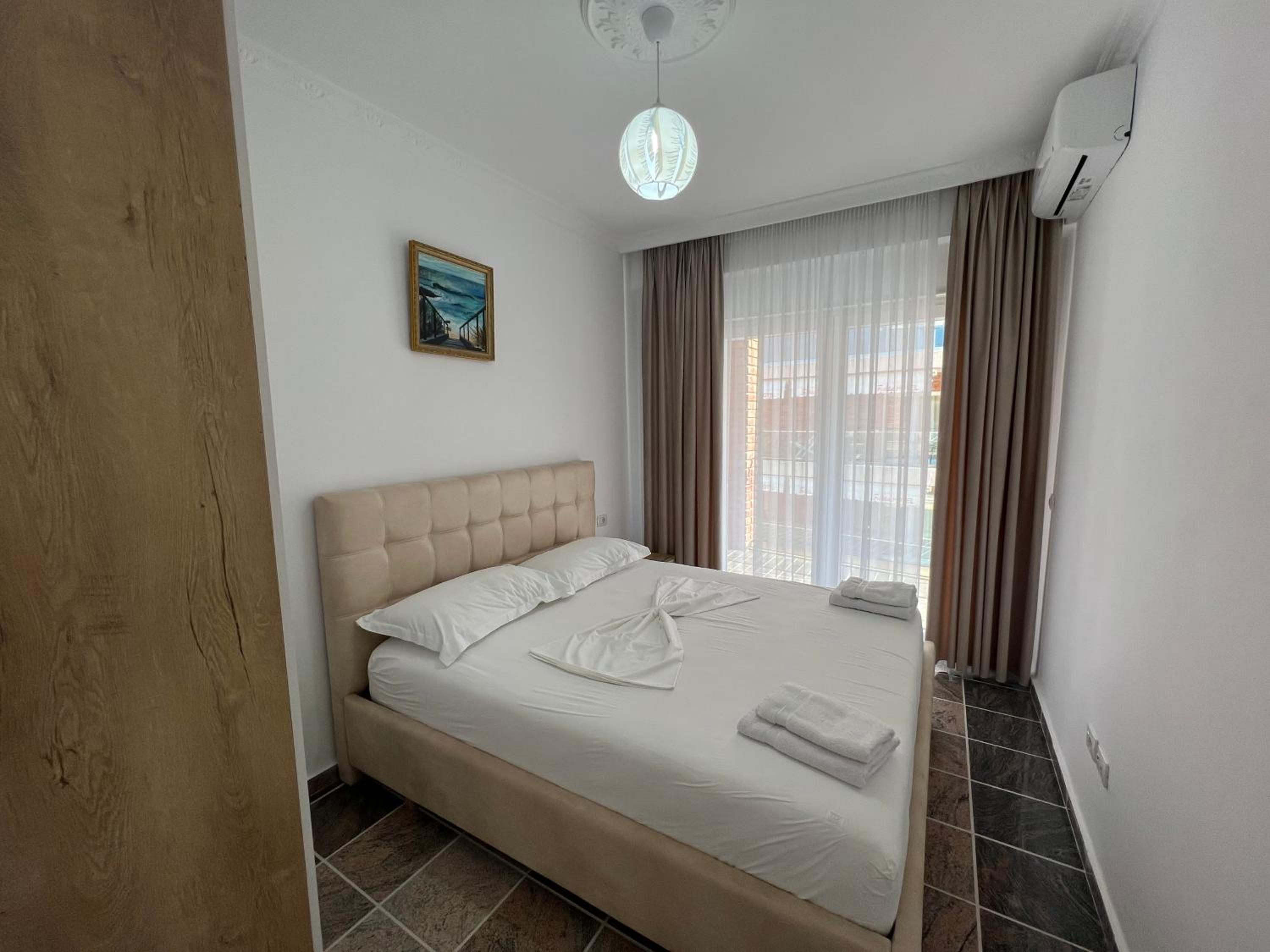 Modern apartment Fishta Q5 22 photo 4