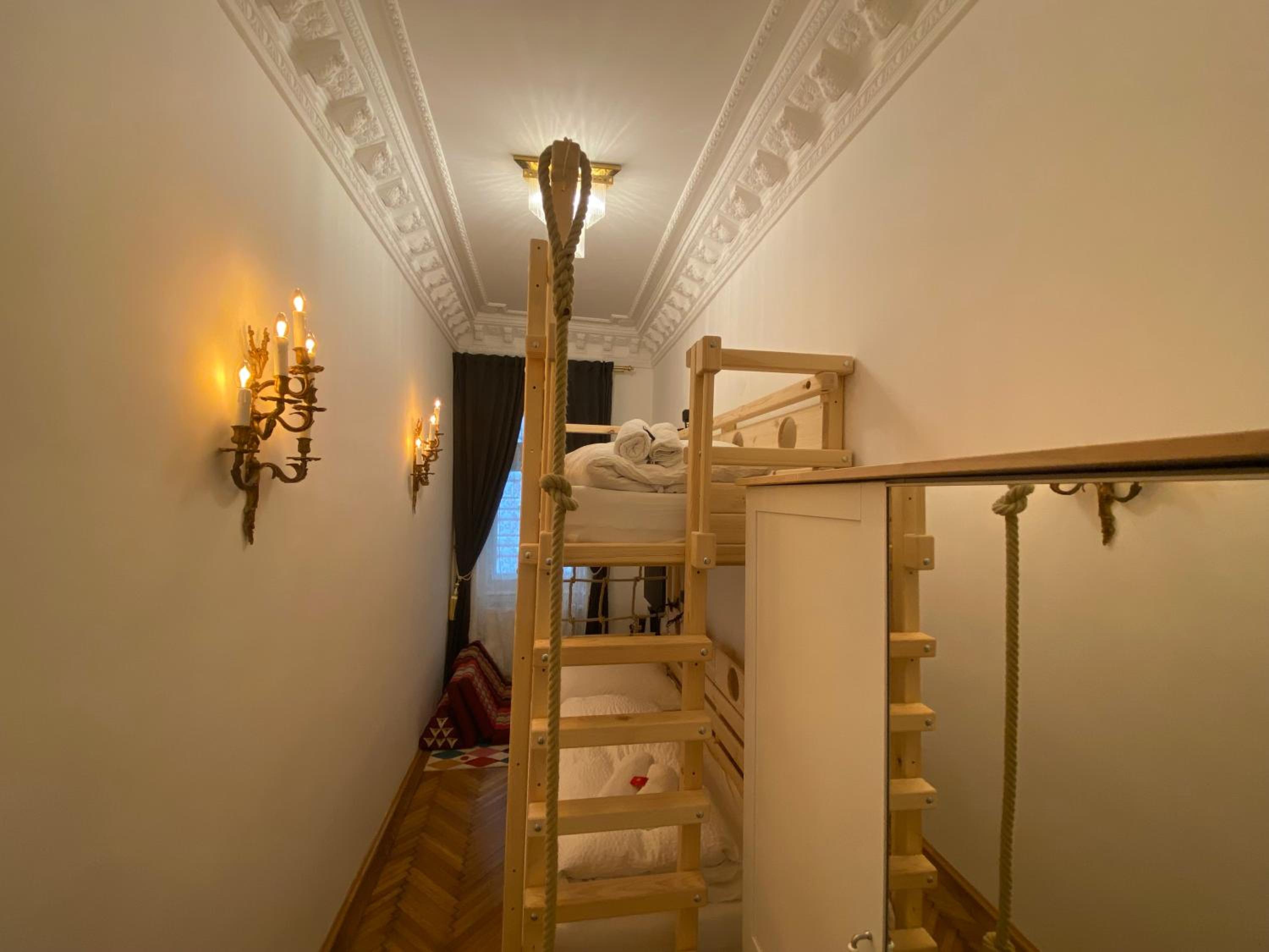 7th HEAVEN Vienna Center Apartments