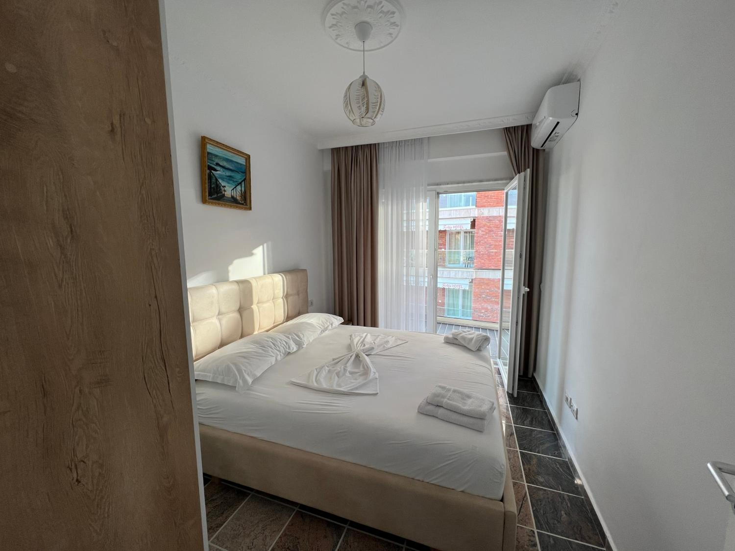 Modern apartment Fishta Q5 22
