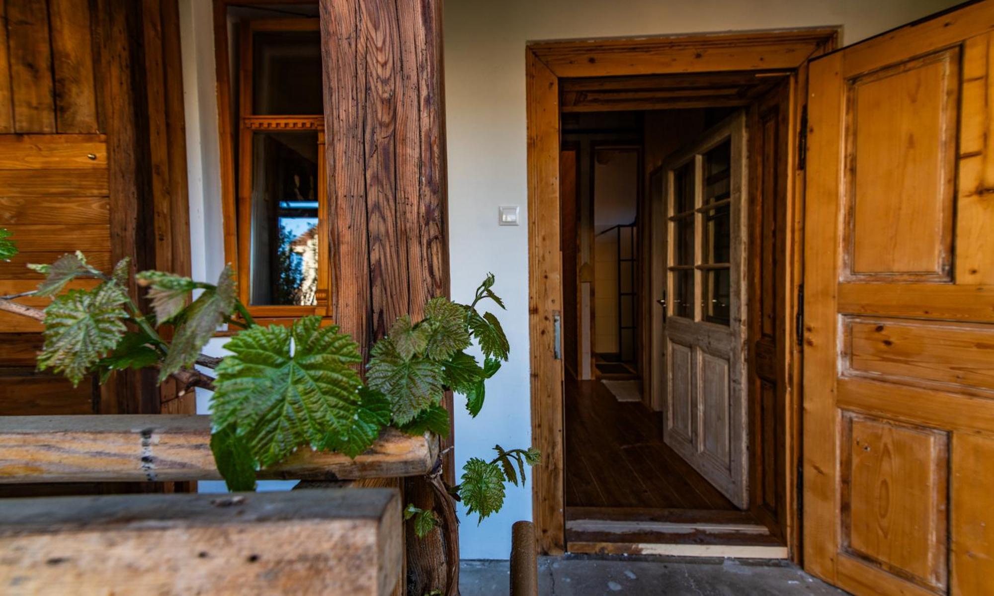 Photo 6