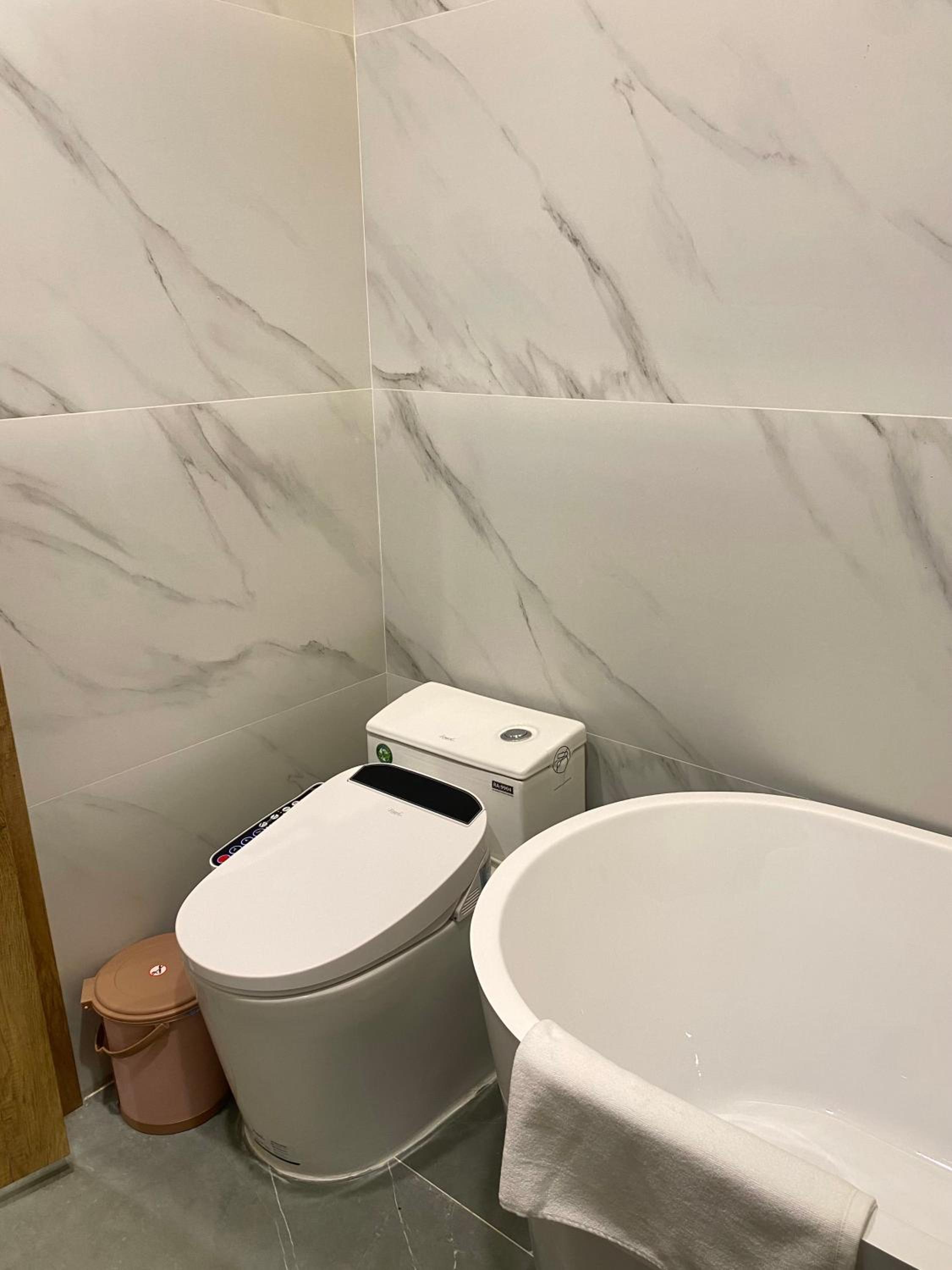 22Housing Luxury Apartment near lotte tower