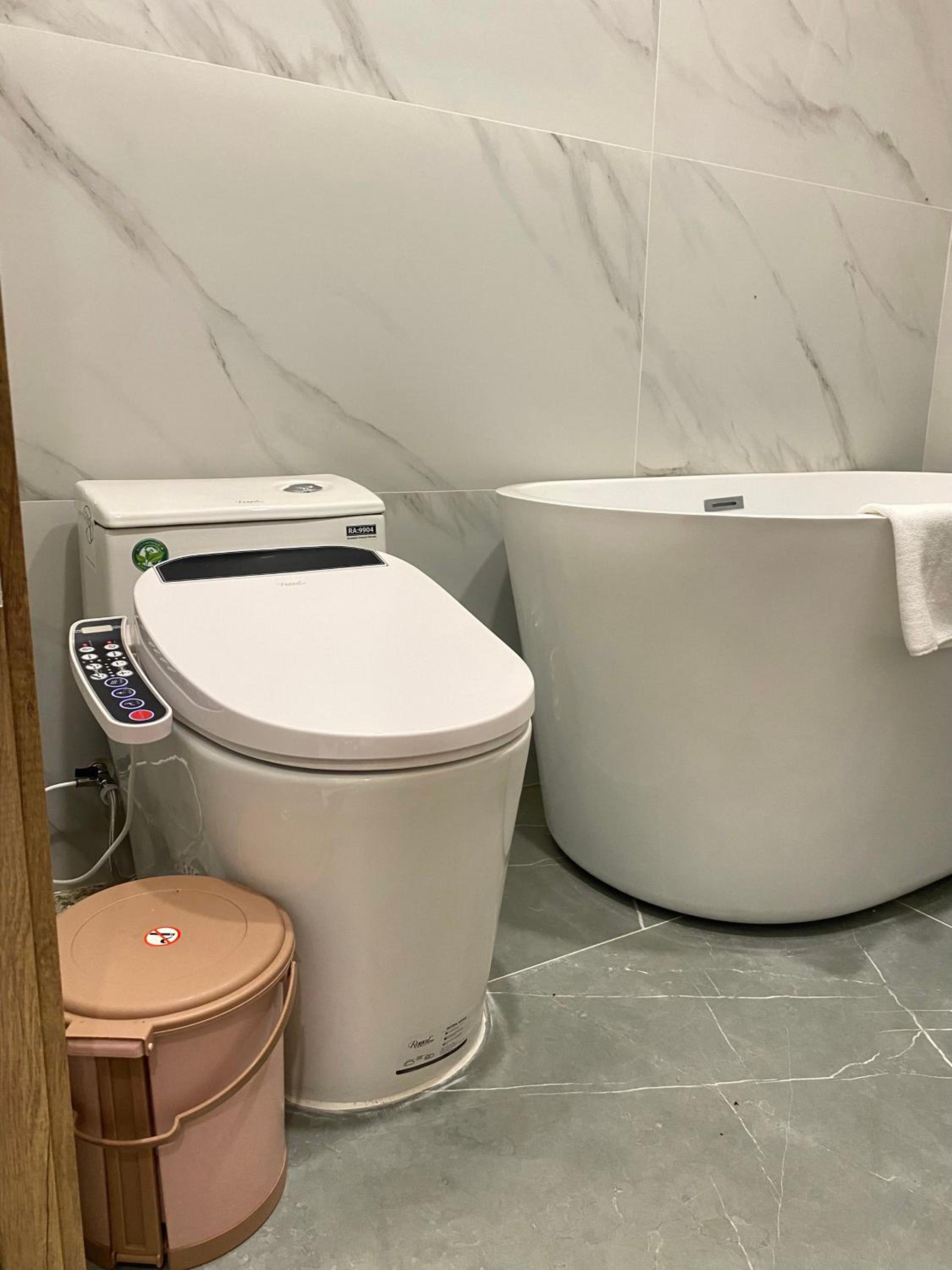 22Housing Luxury Apartment near lotte tower