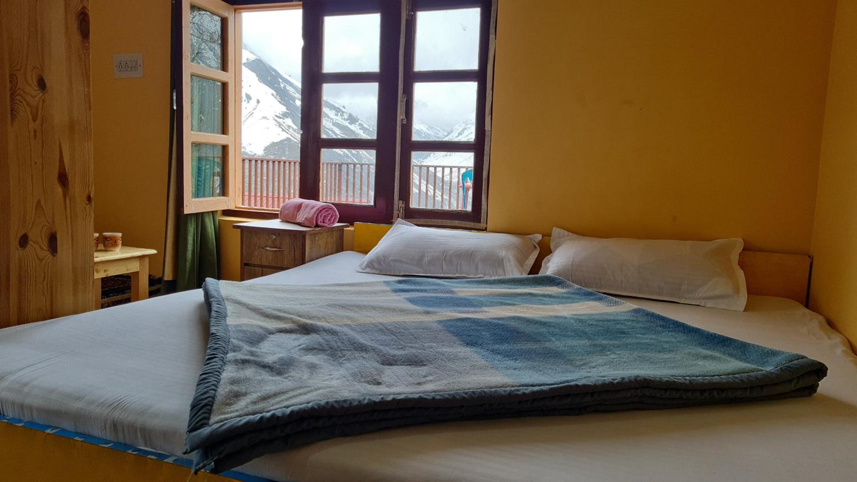 Beyond Rohtang view 4