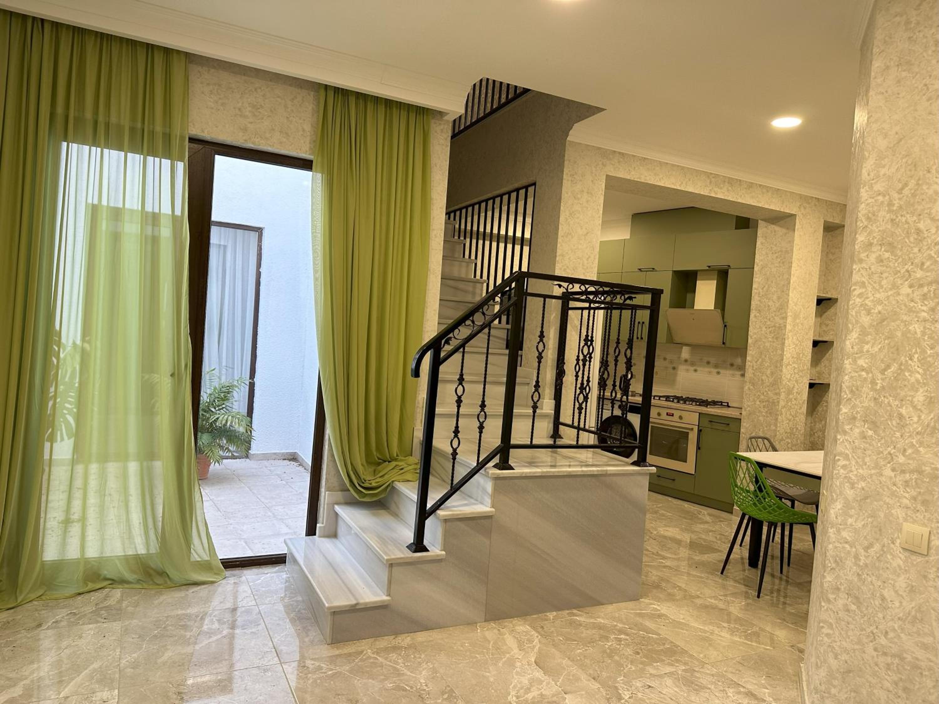 Three Palms House view 3