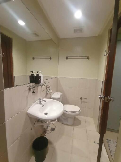 Spacious Studio Apartment B502 view 4