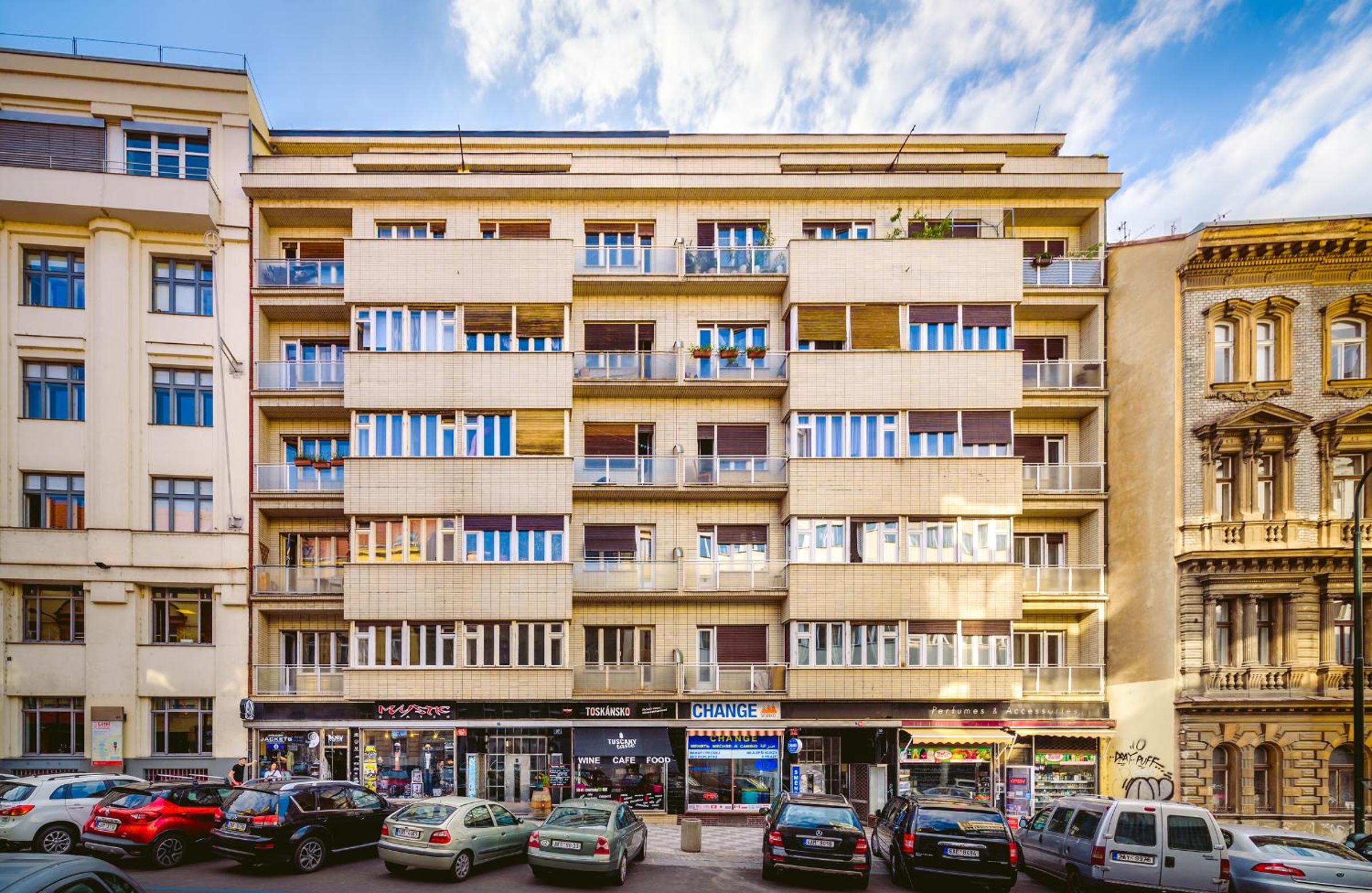 2BR 1,5Bath Chic City Suite near Wenceslas Square