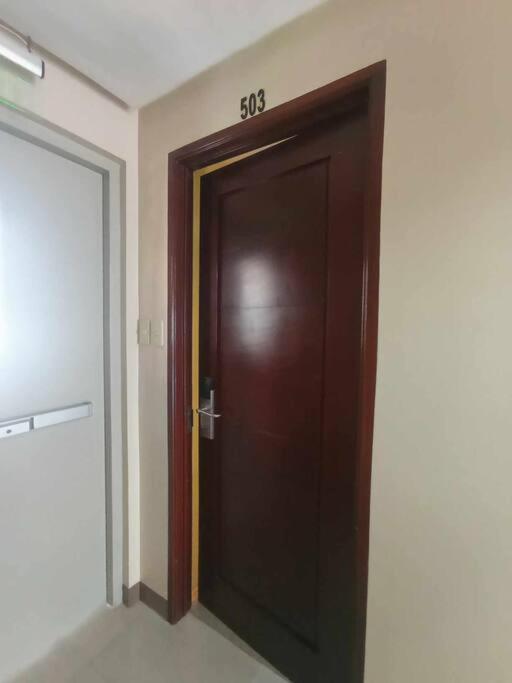 Spacious Studio Apartment B503 view 4
